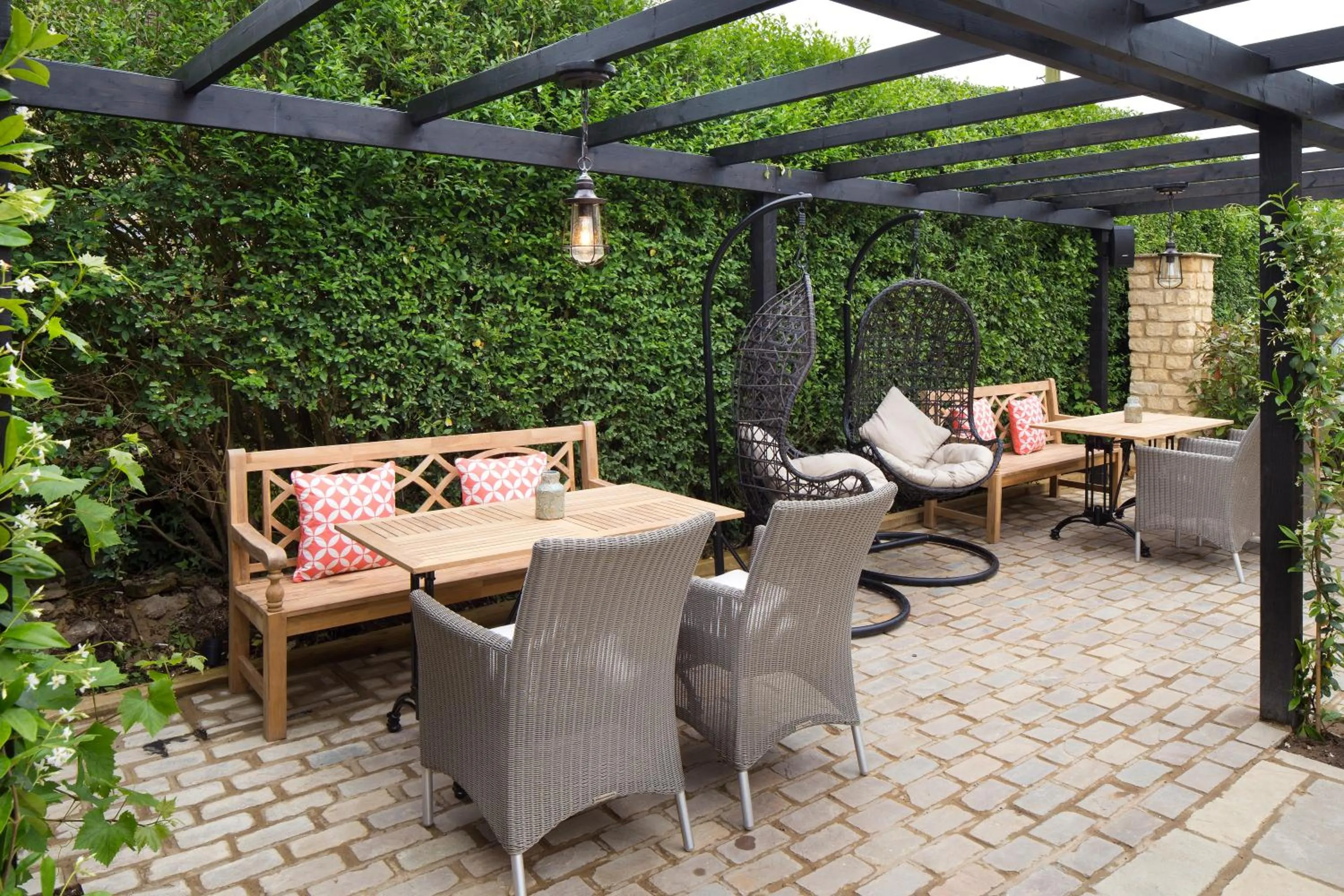 Patio in The Sheep on Sheep Street Hotel