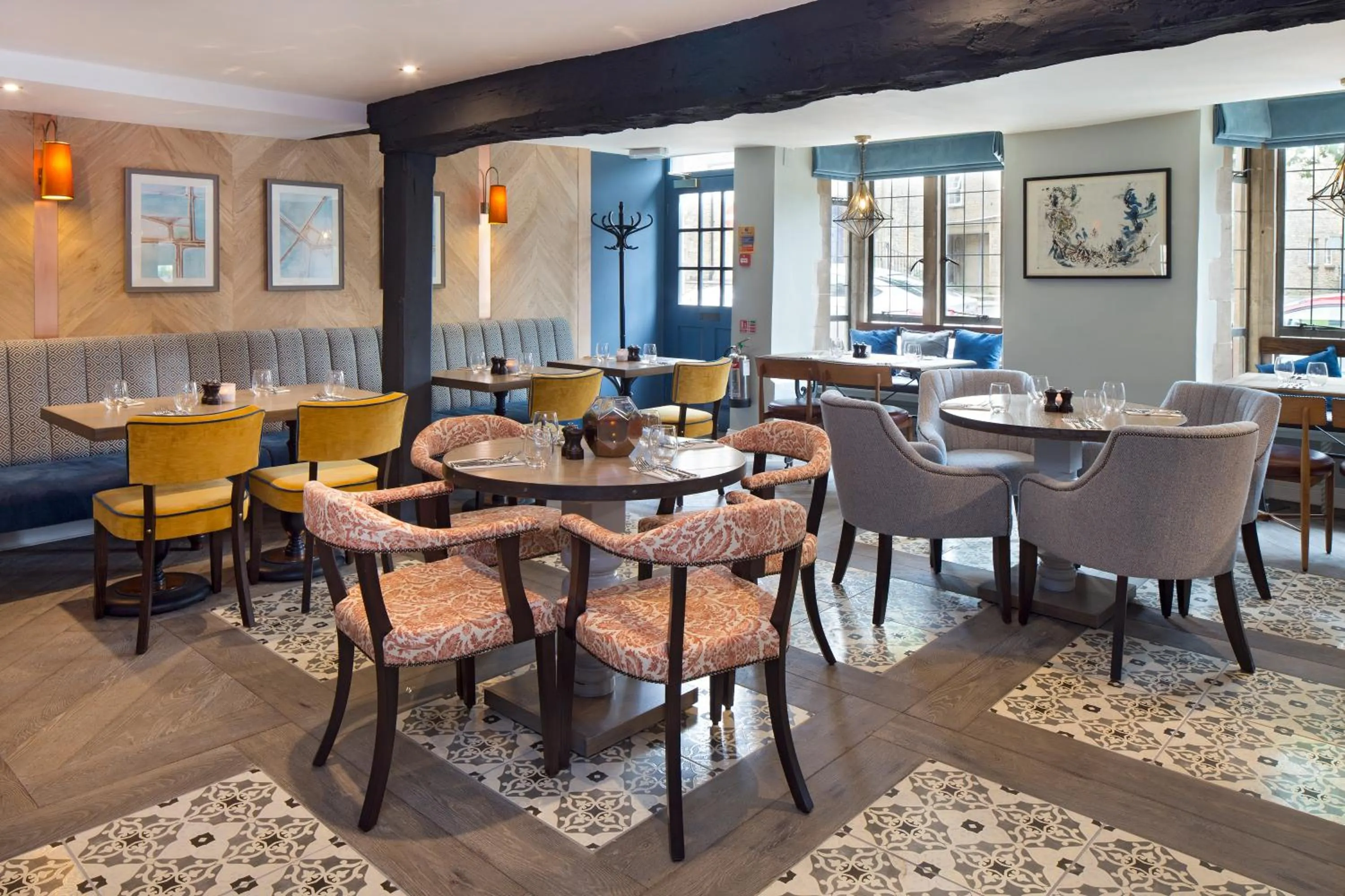 Lounge or bar in The Sheep on Sheep Street Hotel