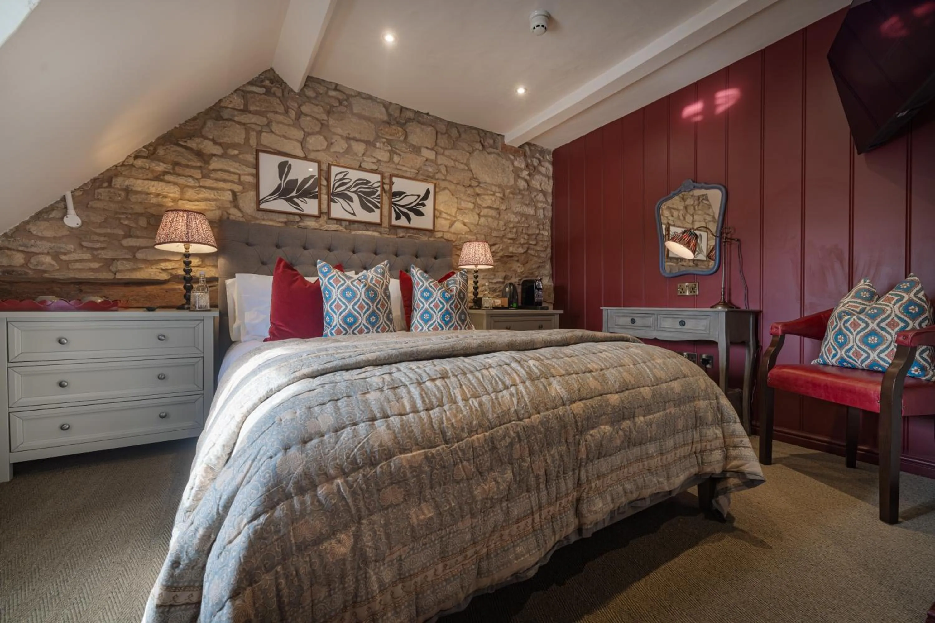 Bed in The Sheep on Sheep Street Hotel