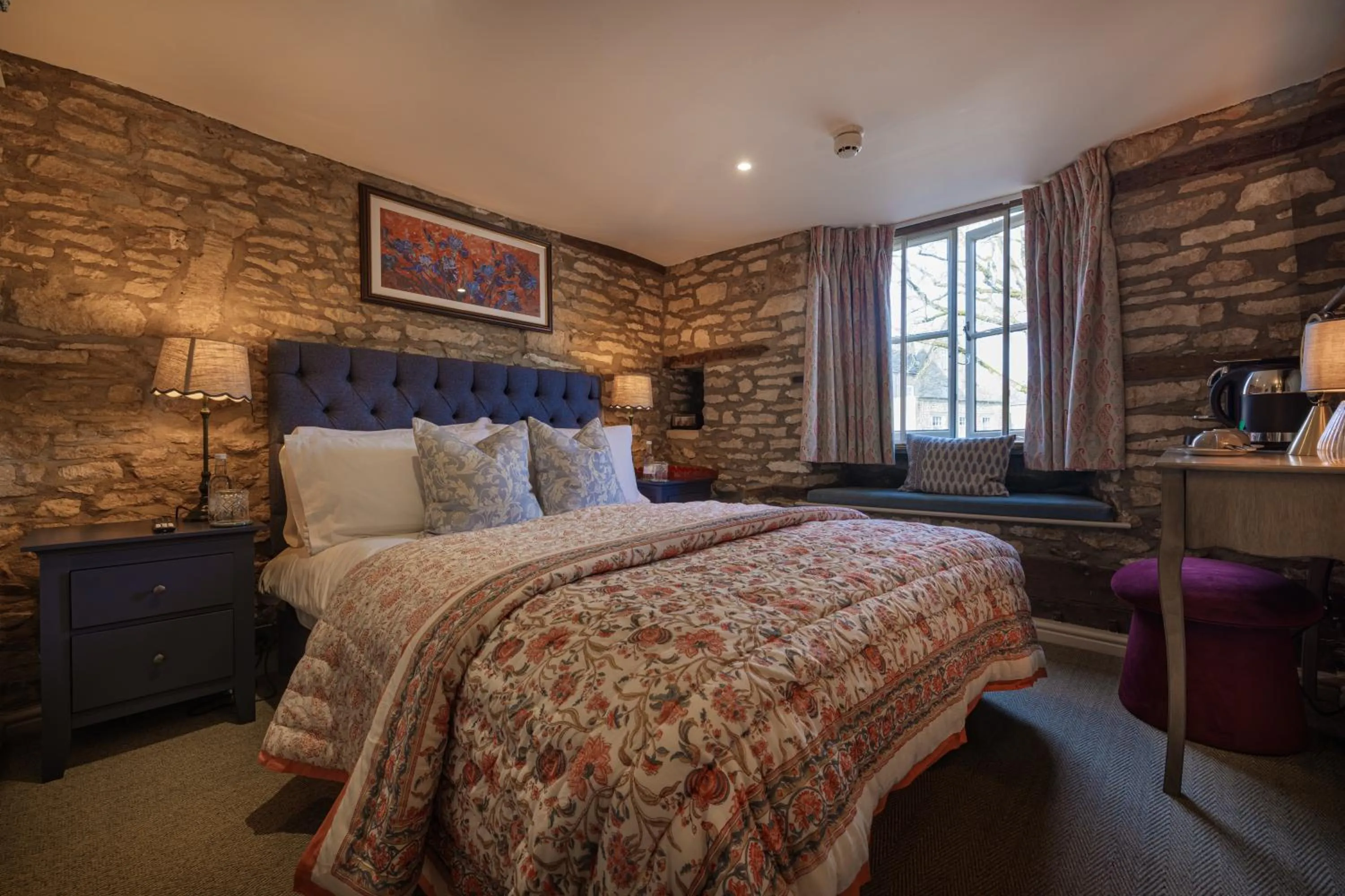 Bed in The Sheep on Sheep Street Hotel