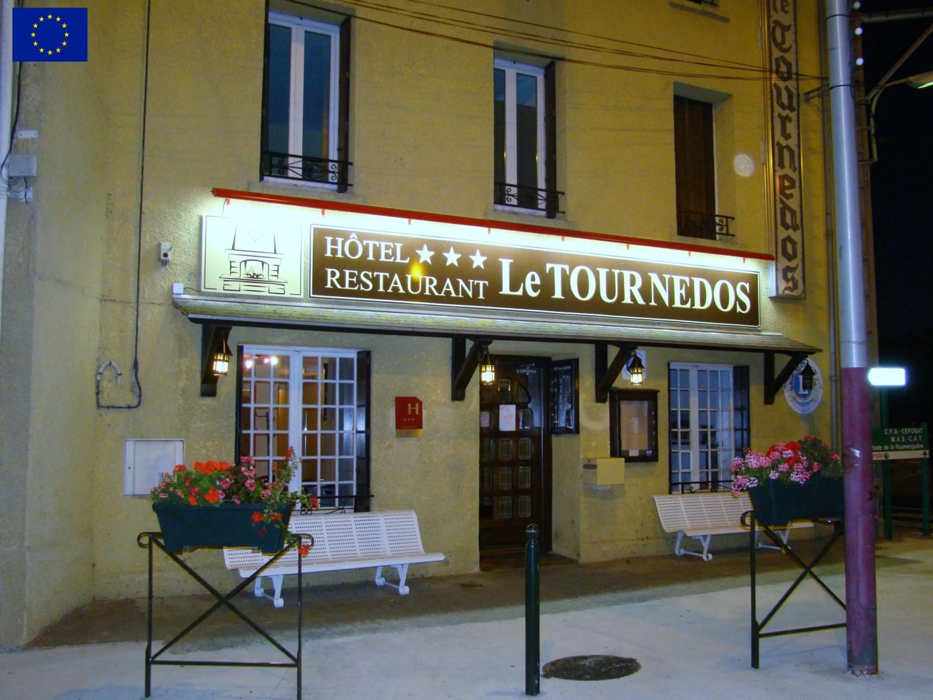 Facade/entrance in Le Tournedos