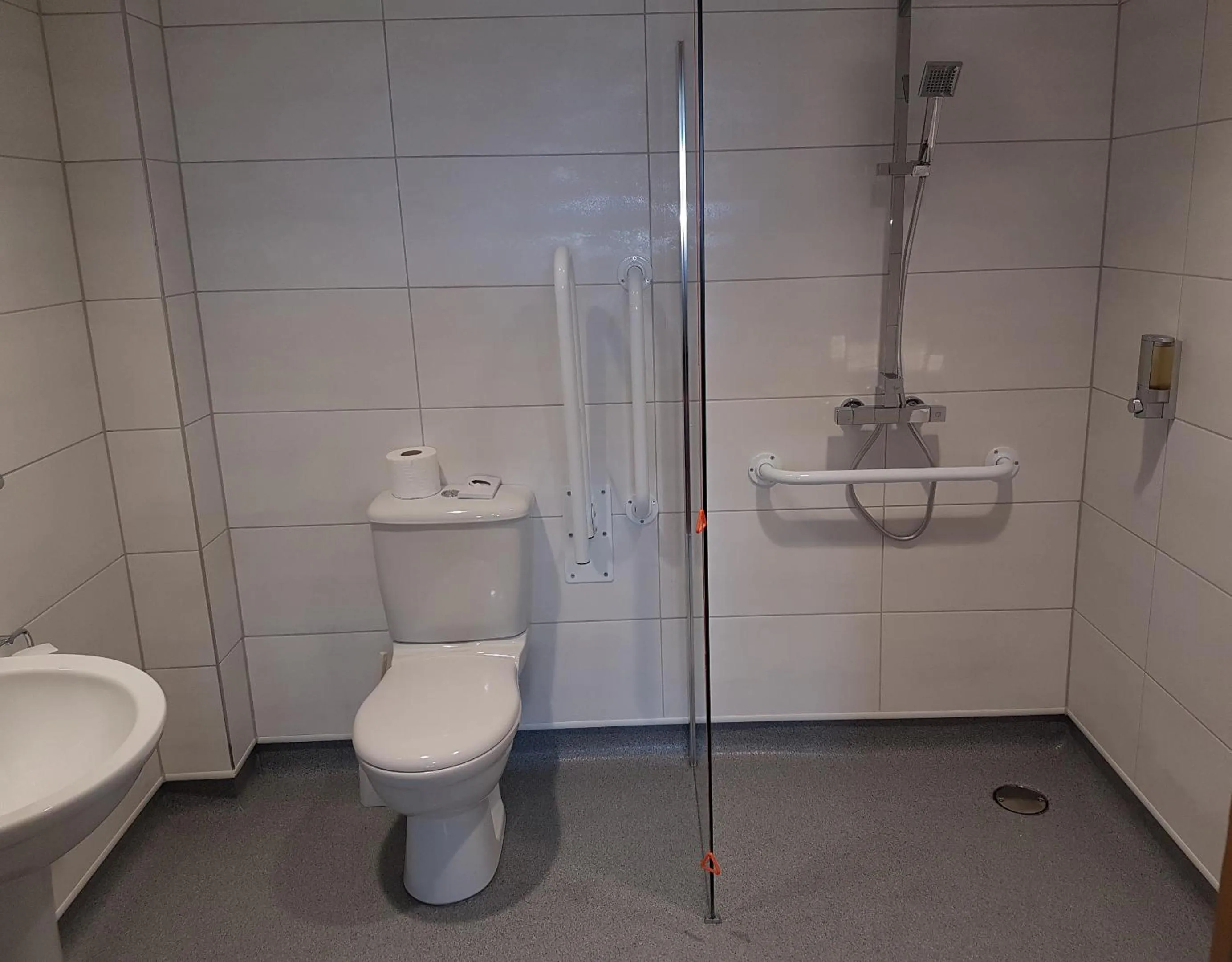 Bathroom in Headingley Lodge