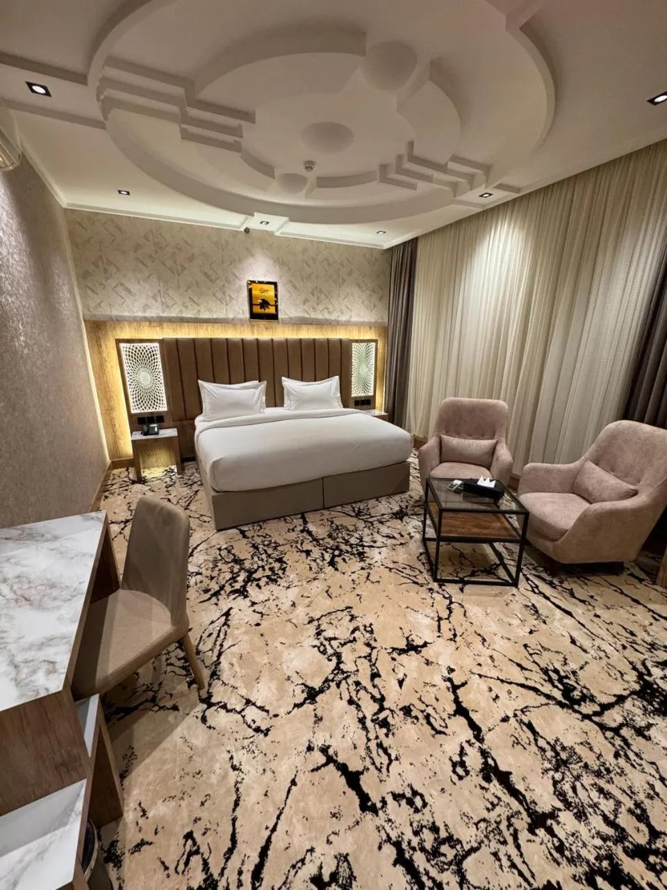 Two-Bedroom Suite in Wissam Al-Hawra Hotel