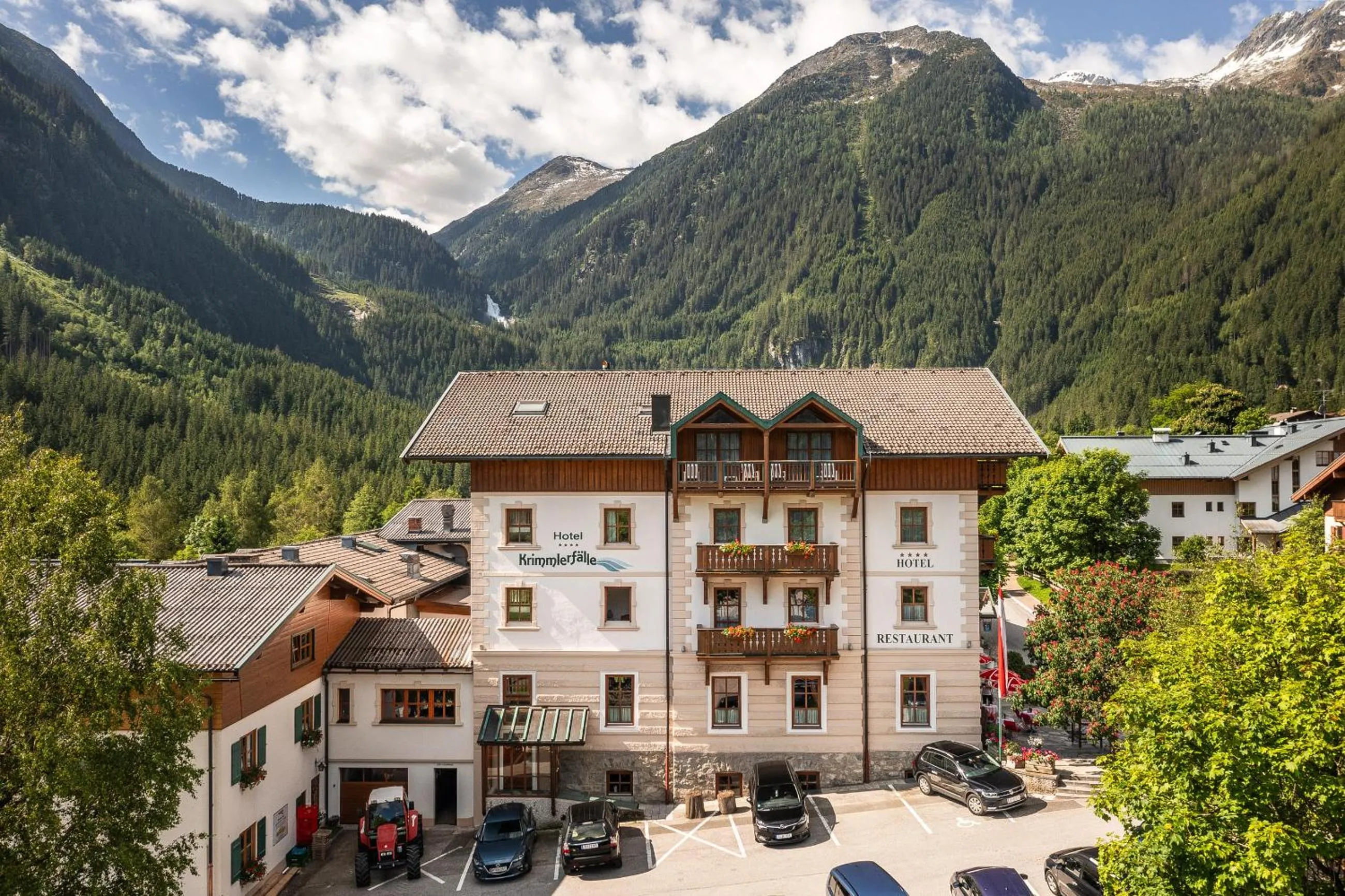 Property building in Hotel Krimmlerfälle