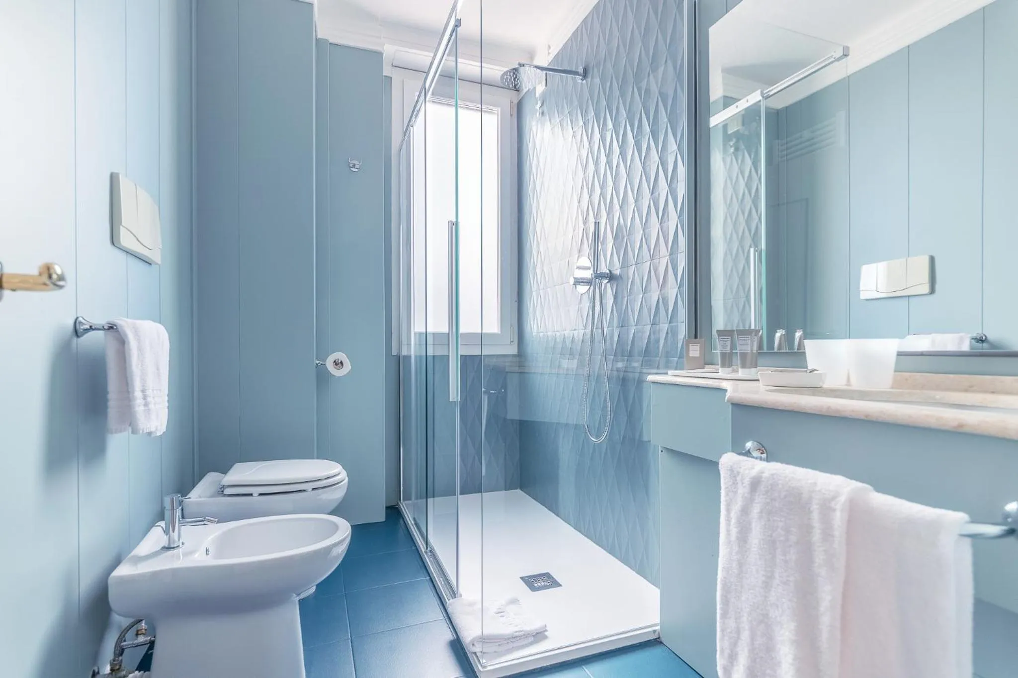 Shower in Diana Grand Hotel