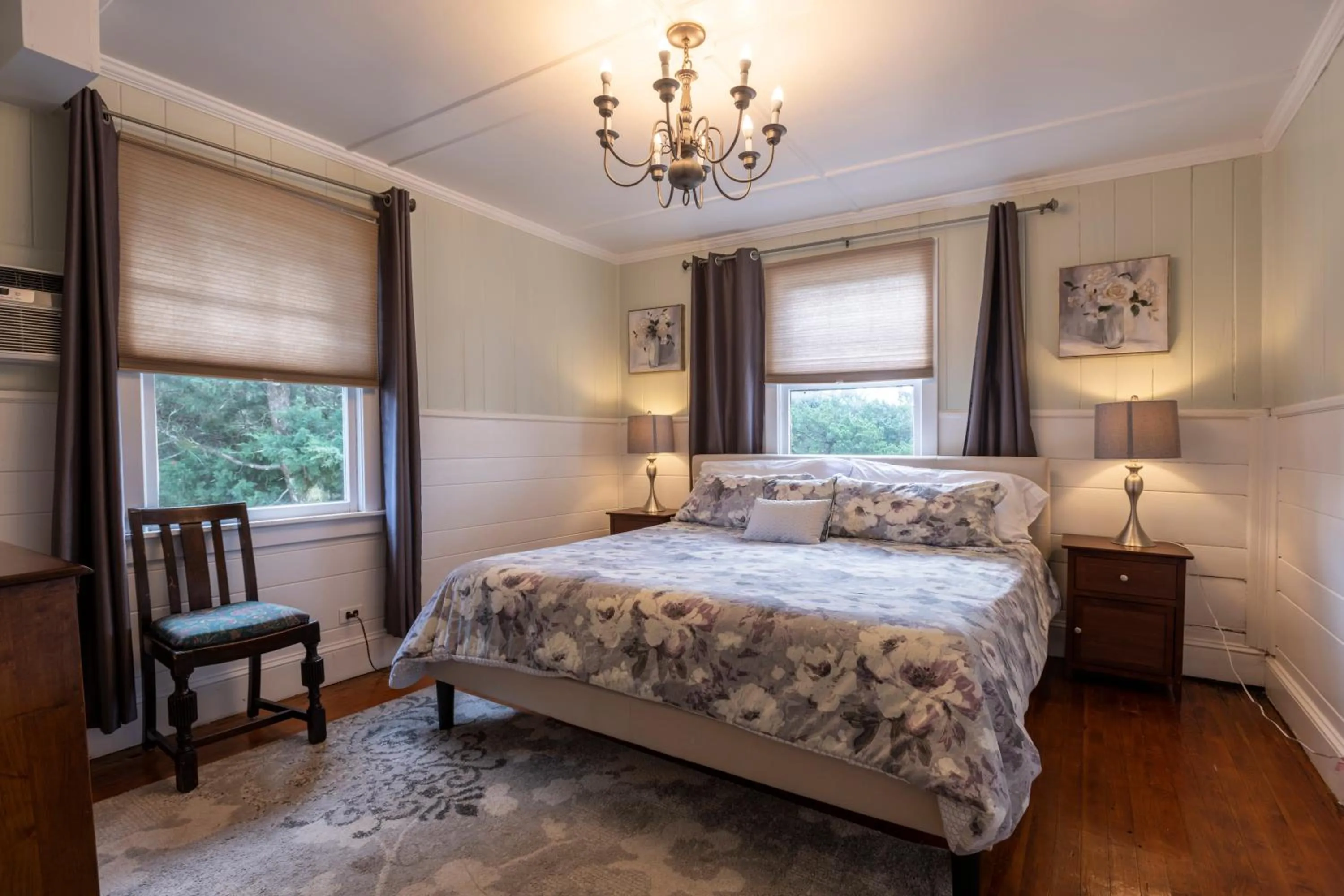 Bed in Blackbeard's Lodge