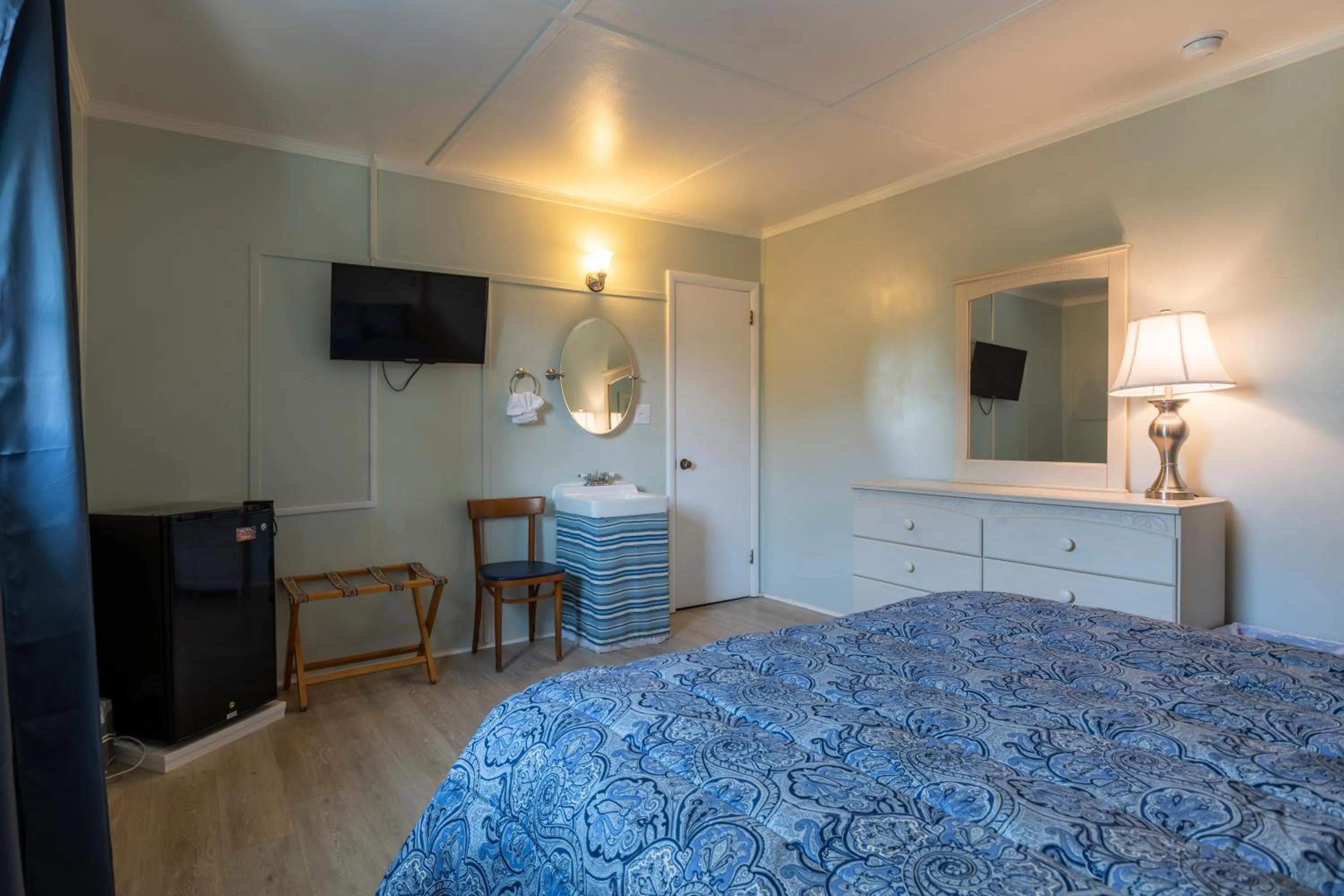 Bed in Blackbeard's Lodge