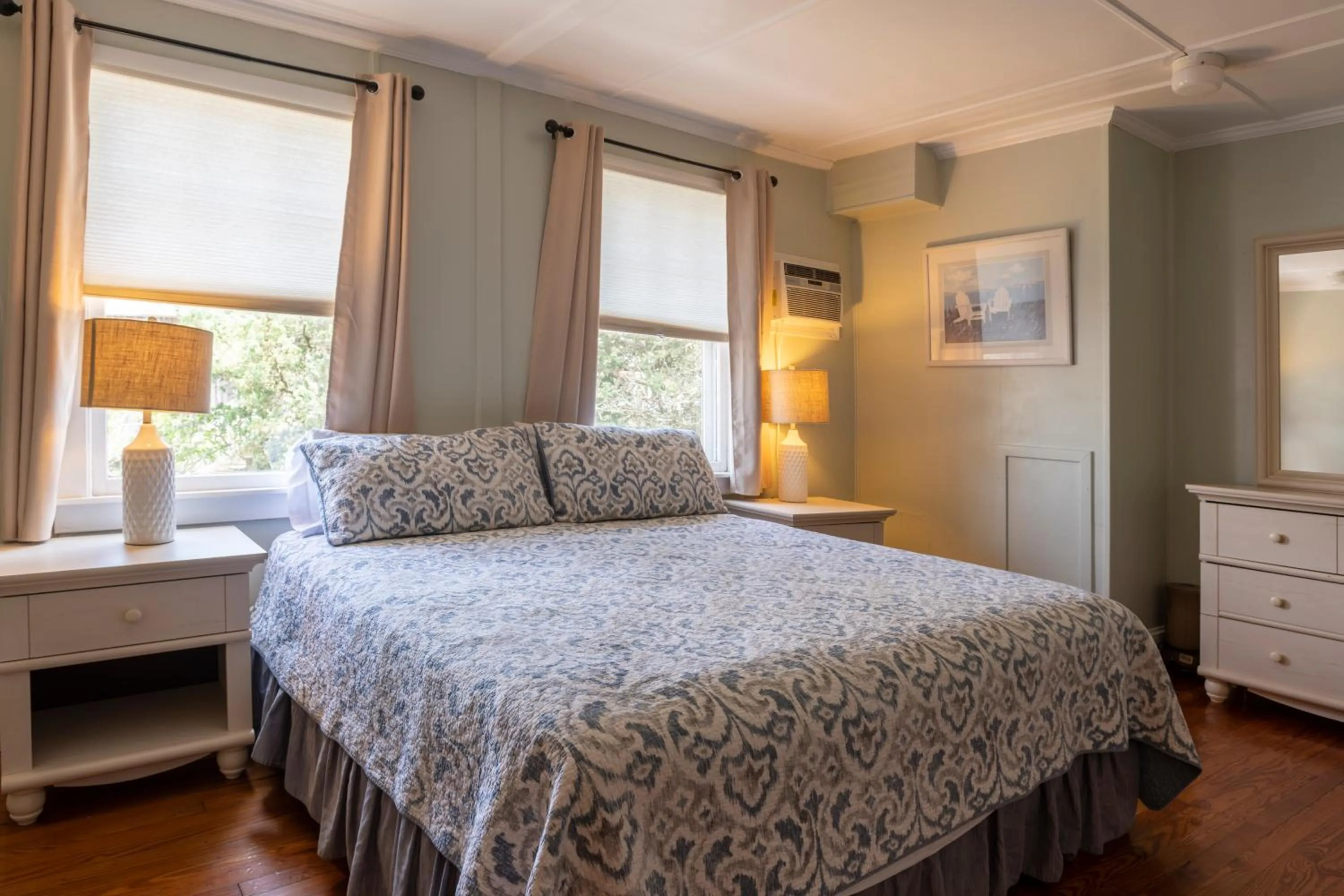 Bed in Blackbeard's Lodge