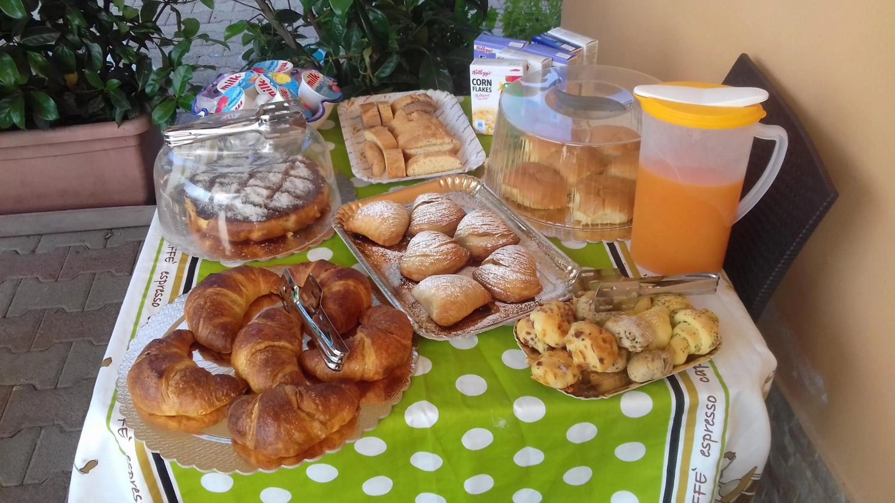 Buffet breakfast in B&b A casa della nonna