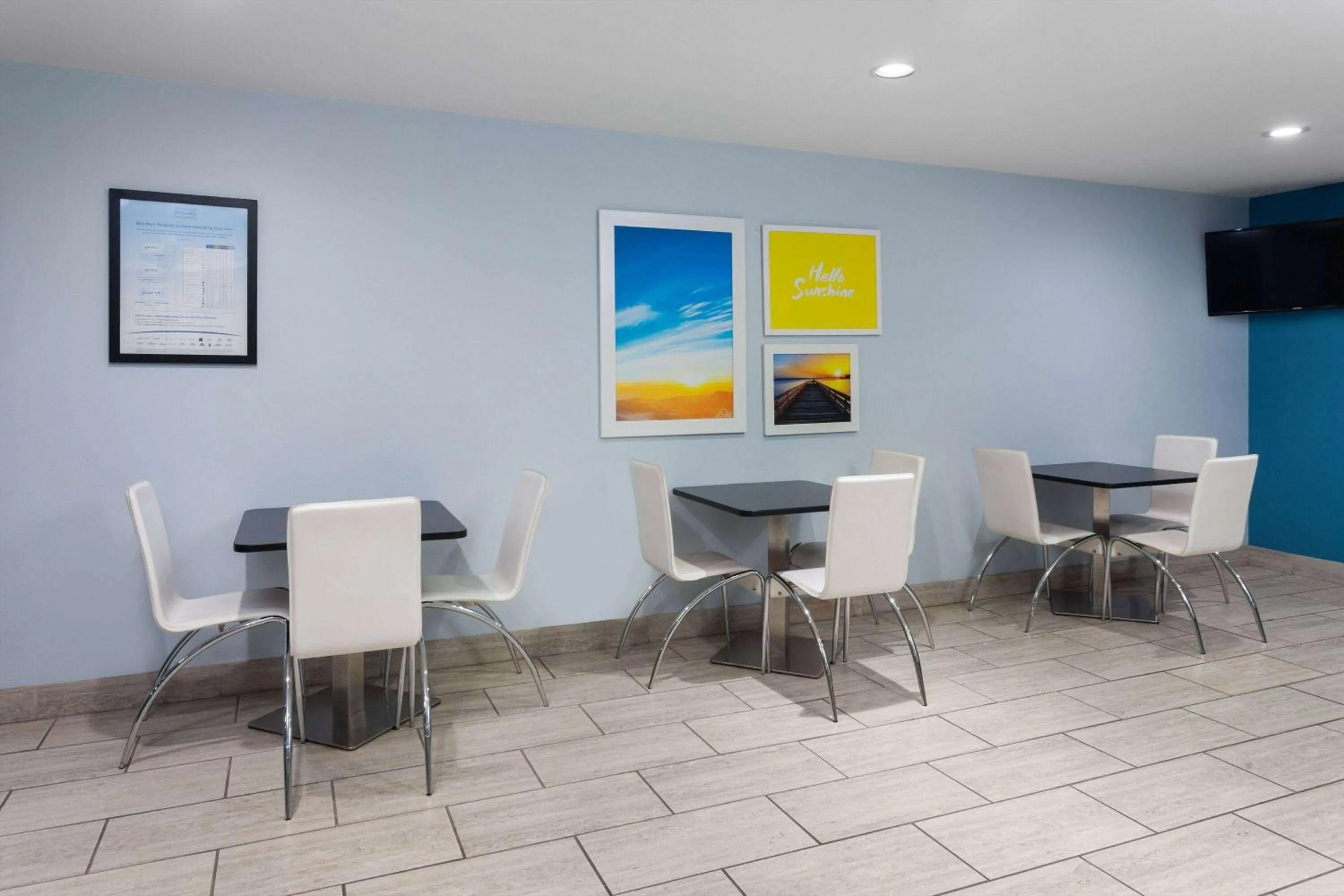 Breakfast in Days Inn & Suites by Wyndham Sellersburg