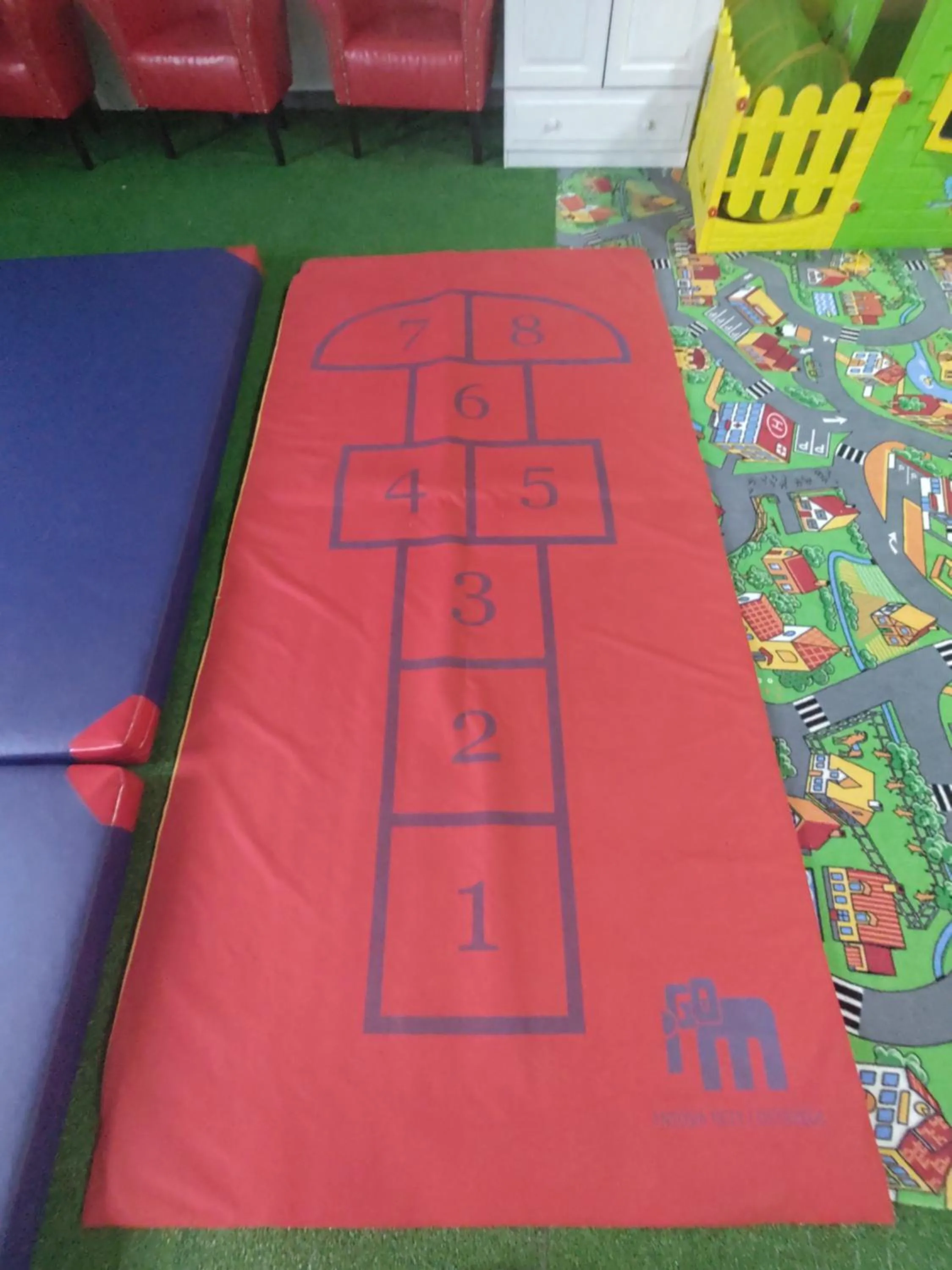 Children play ground in Mazurska Chata jezioro i aquapark 6 min, centrum i promenada 12 min