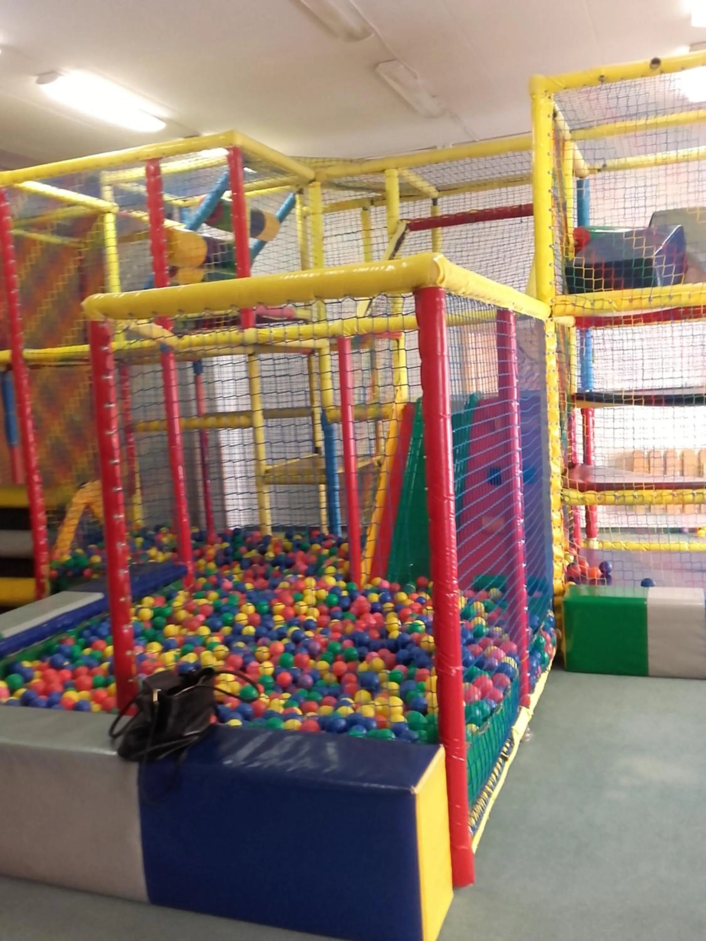 Children play ground in Mazurska Chata jezioro i aquapark 6 min, centrum i promenada 12 min