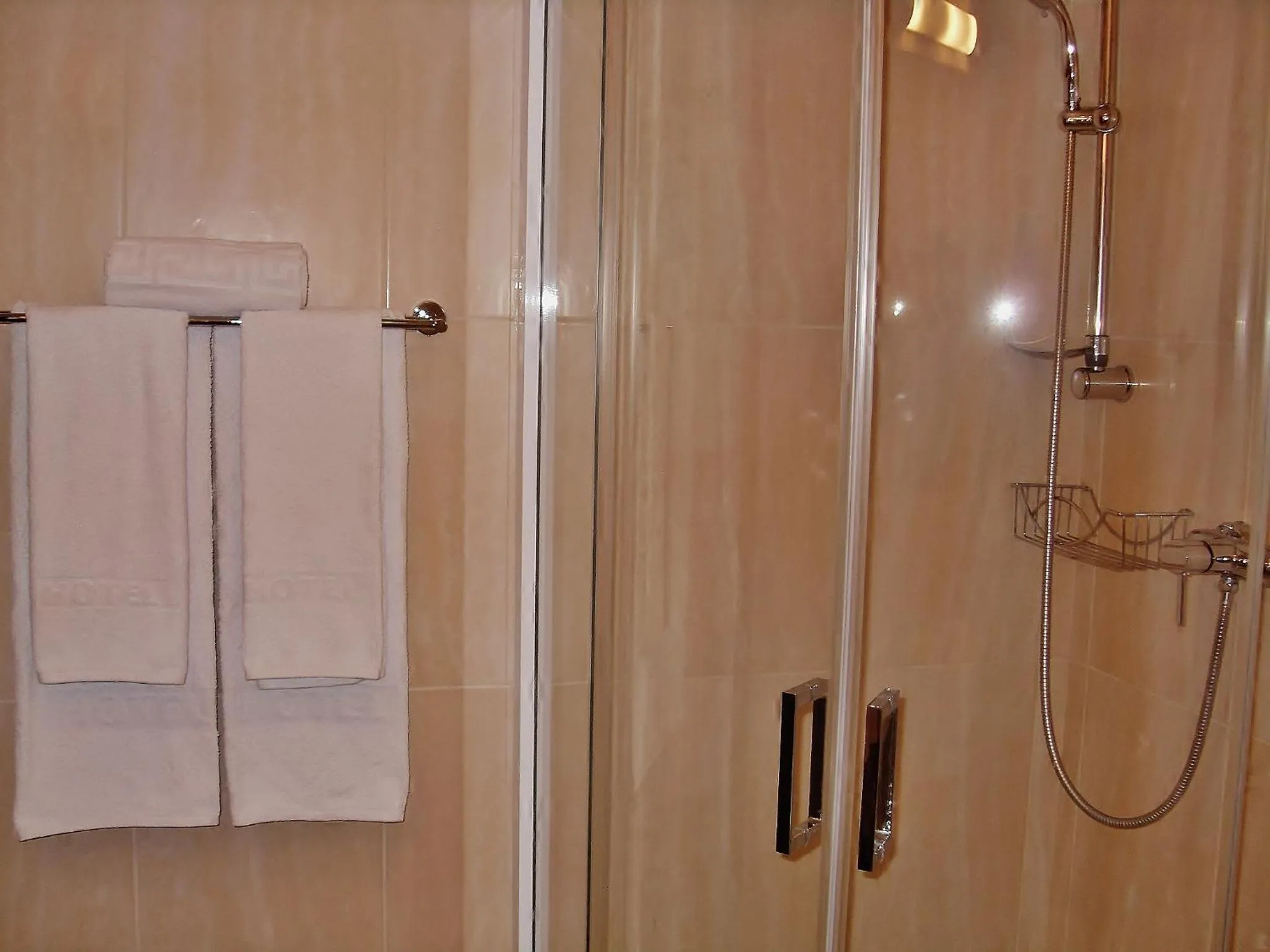 Shower in Mazurska Chata jezioro i aquapark 6 min, centrum i promenada 12 min