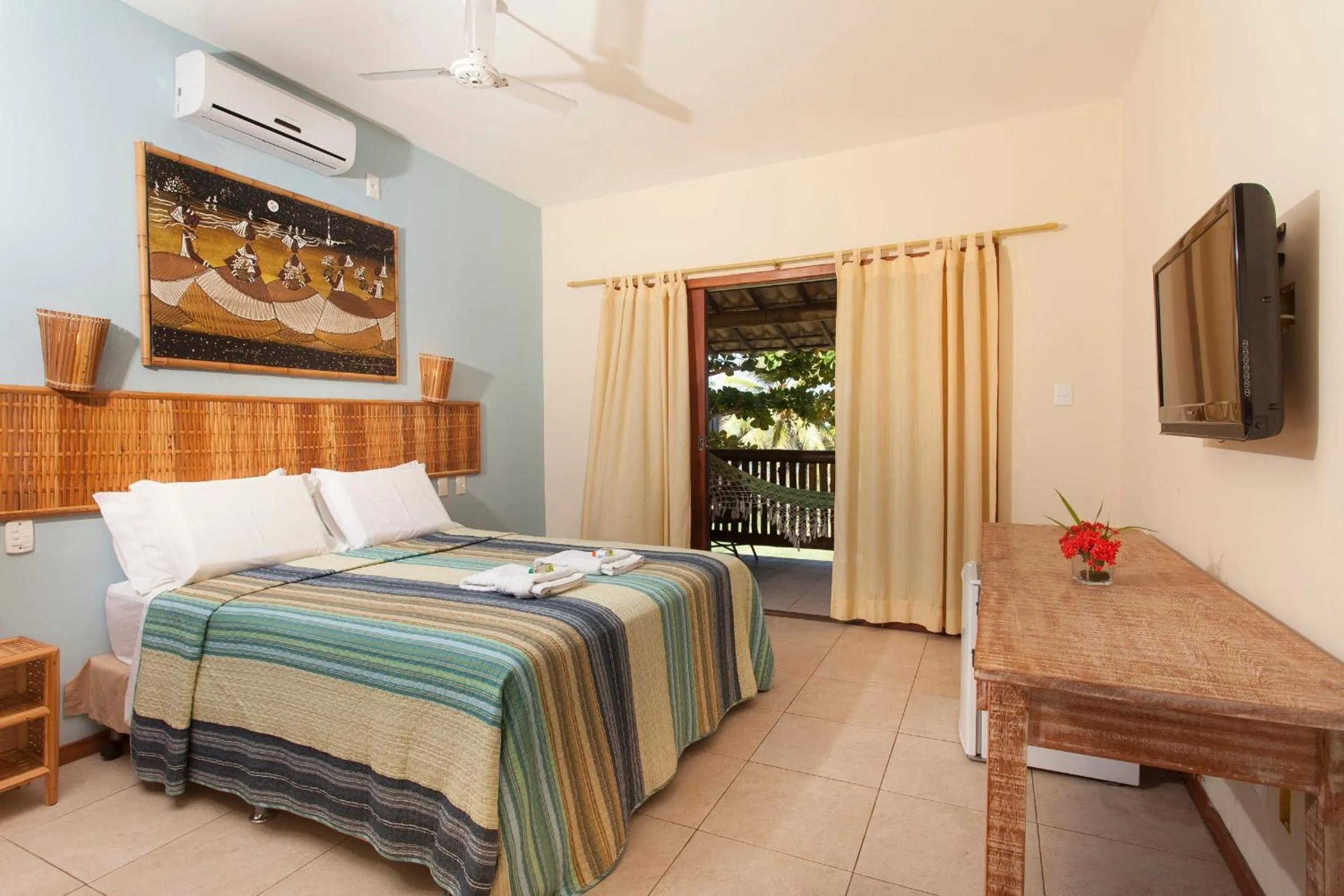 Photo of the whole room, Bed in Pousada Praia das Ondas - Pé na areia