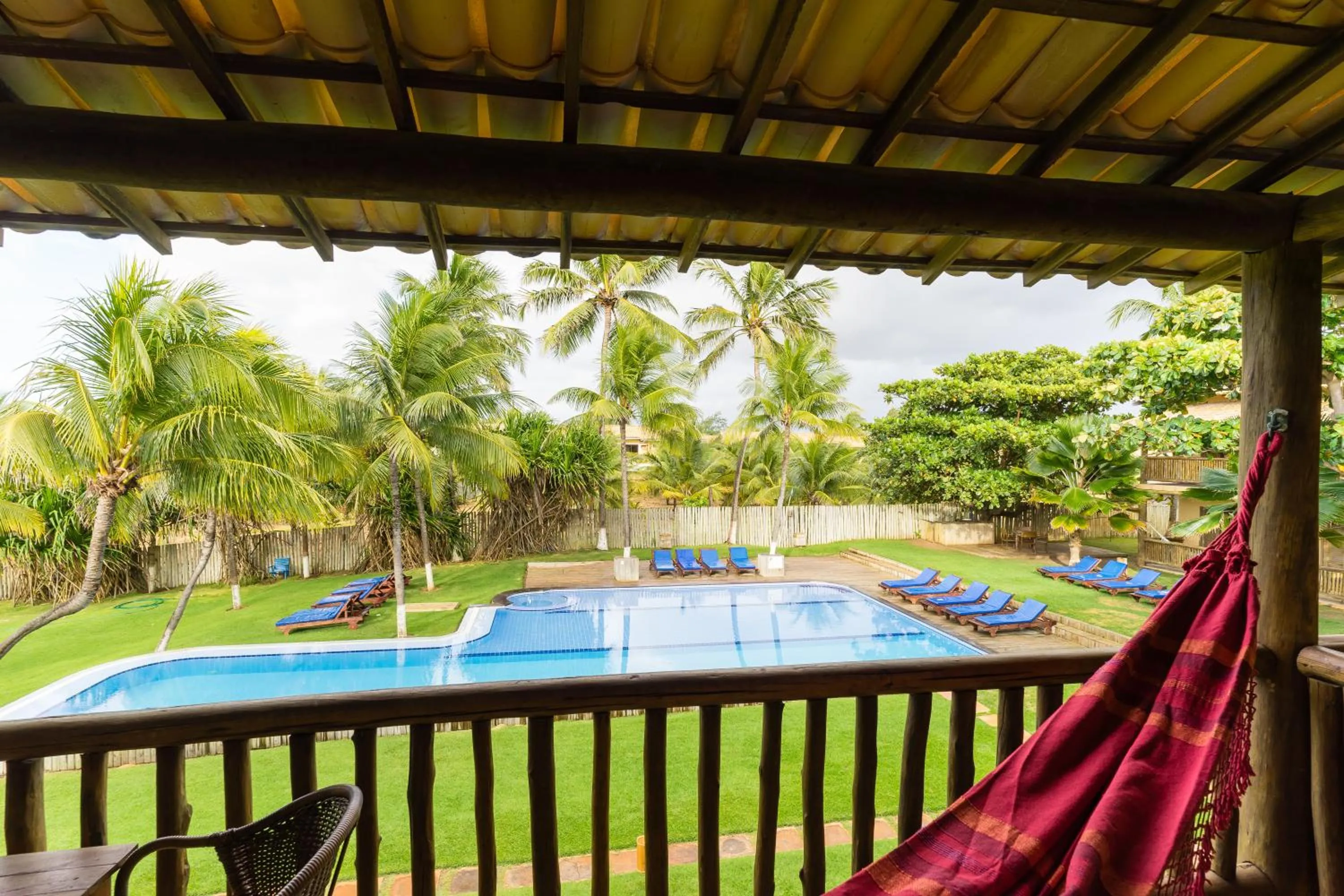 Pool view in Pousada Praia das Ondas - Pé na areia