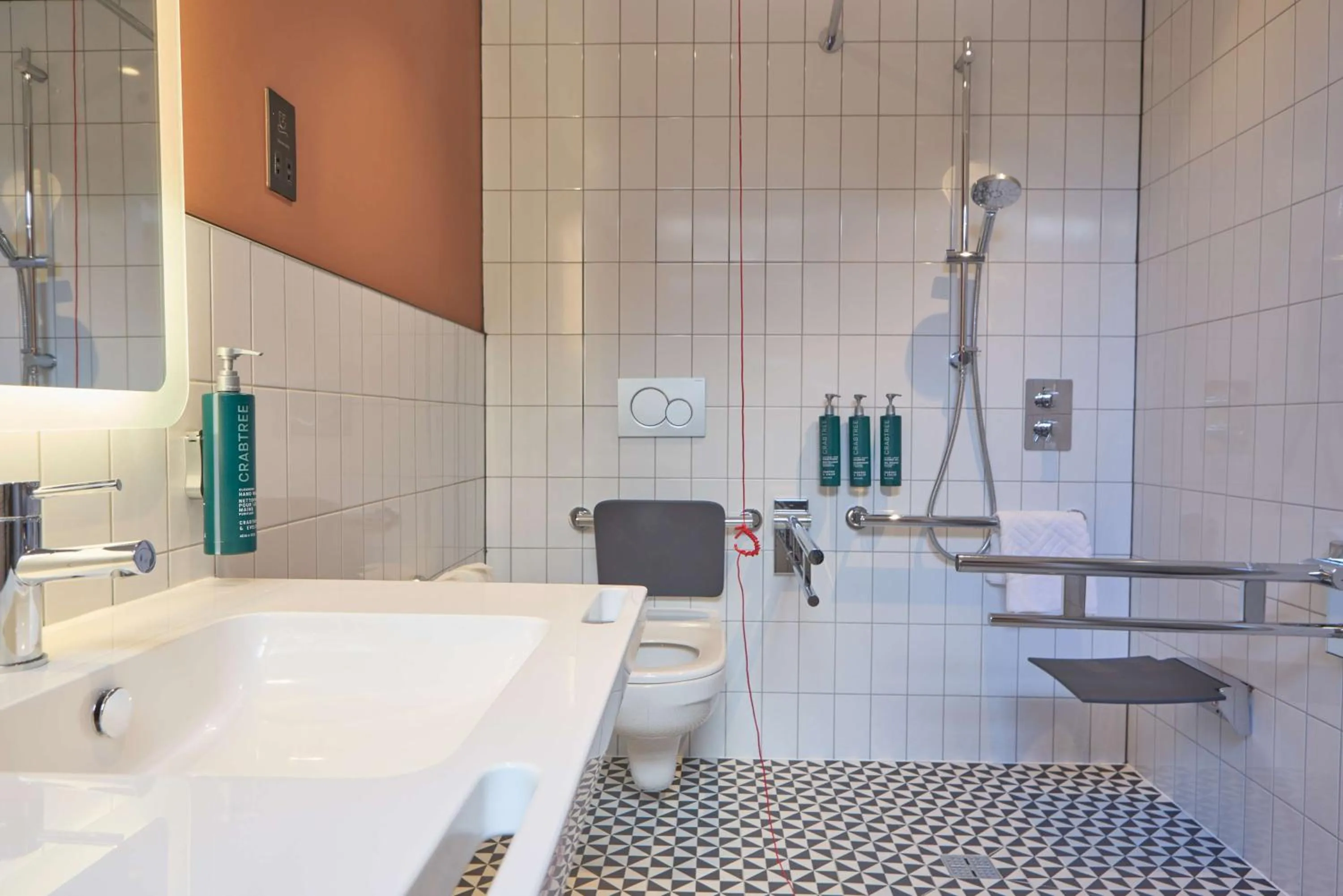 Bedroom in DoubleTree By Hilton Brighton Metropole