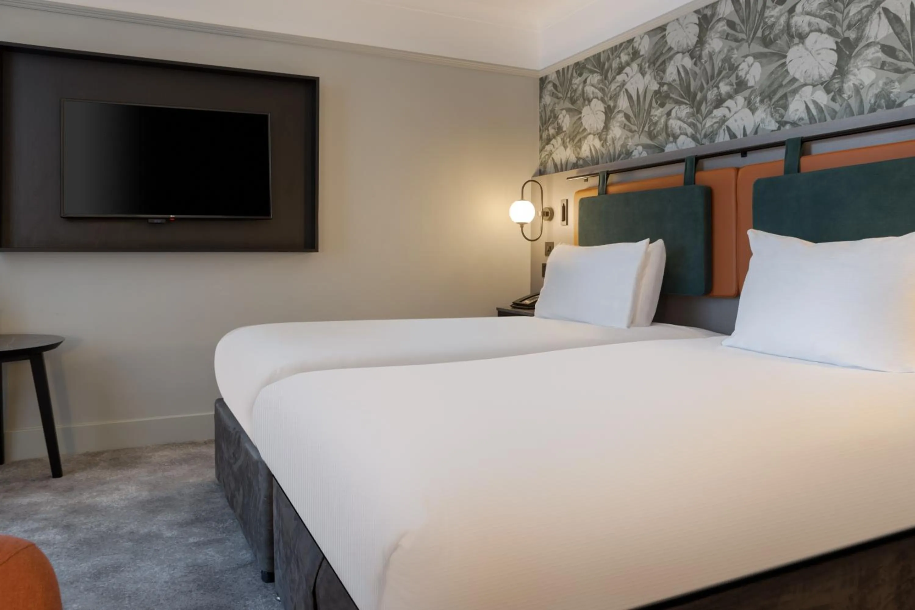 Bed in DoubleTree By Hilton Brighton Metropole