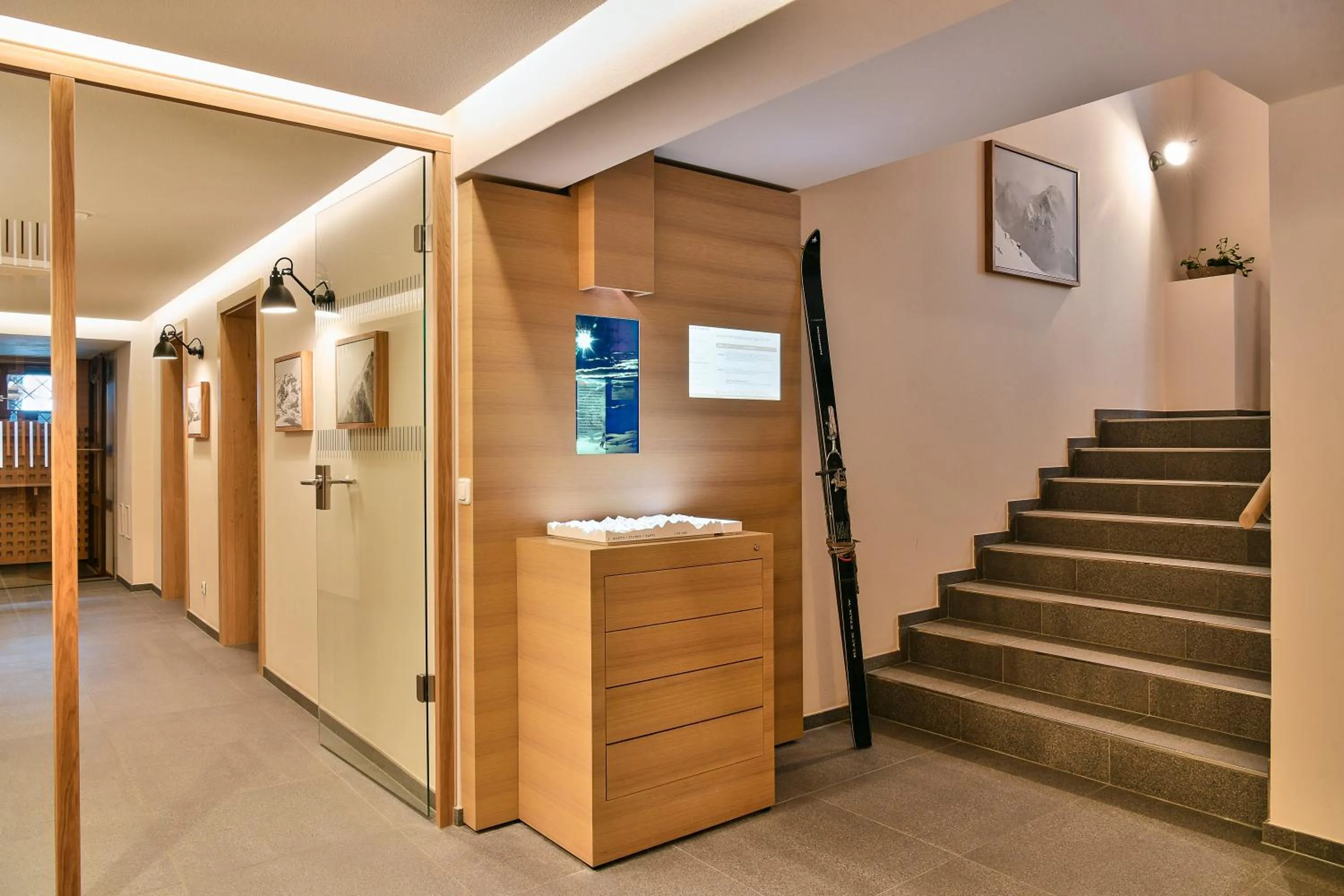 Decorative detail in Das Johann