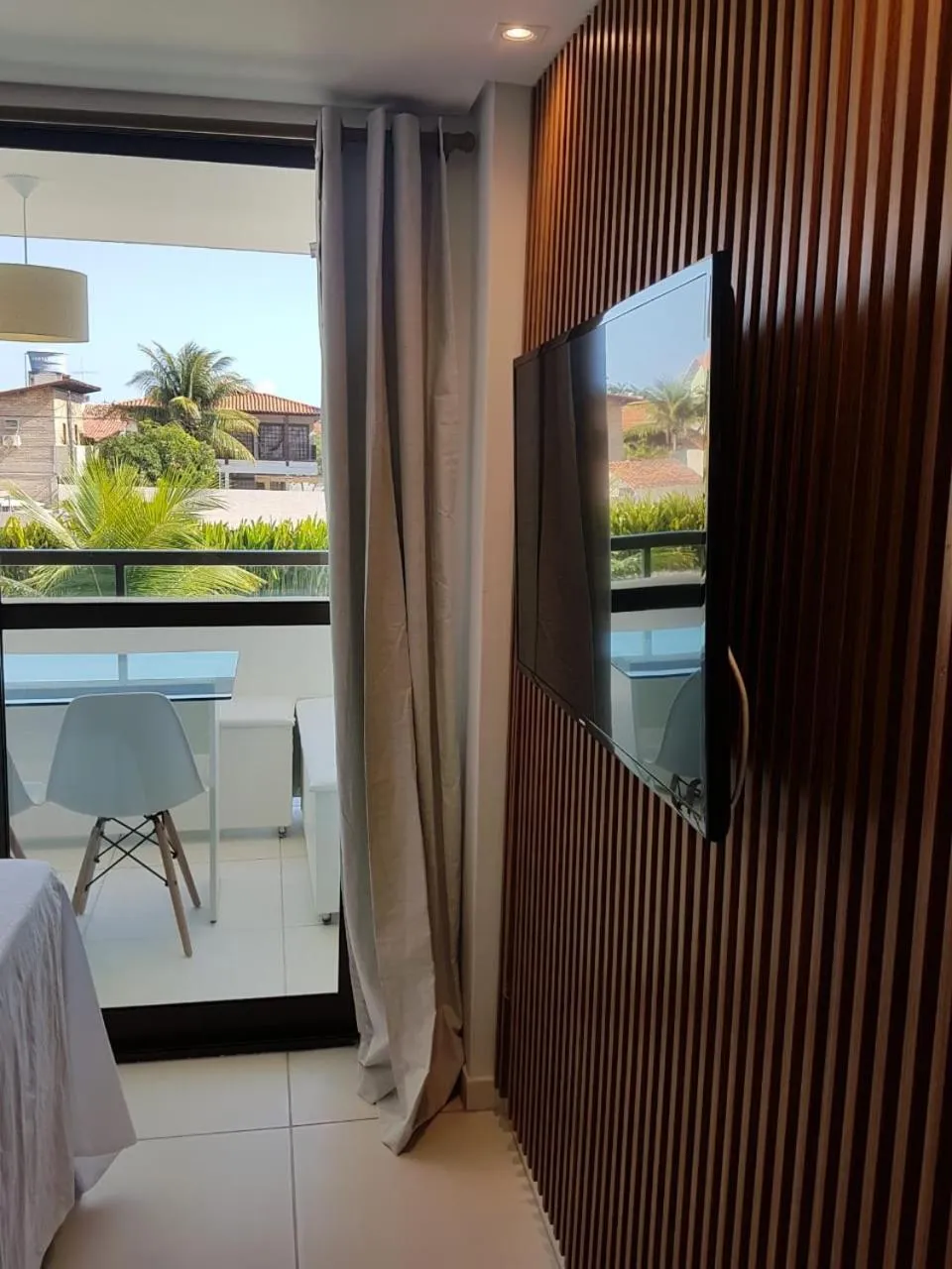 Spring in Laguna Beach Flat