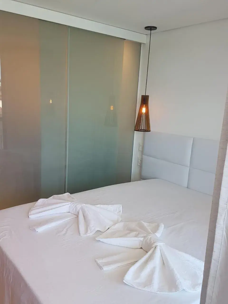 Bed in Laguna Beach Flat Bed in Laguna Beach Flat