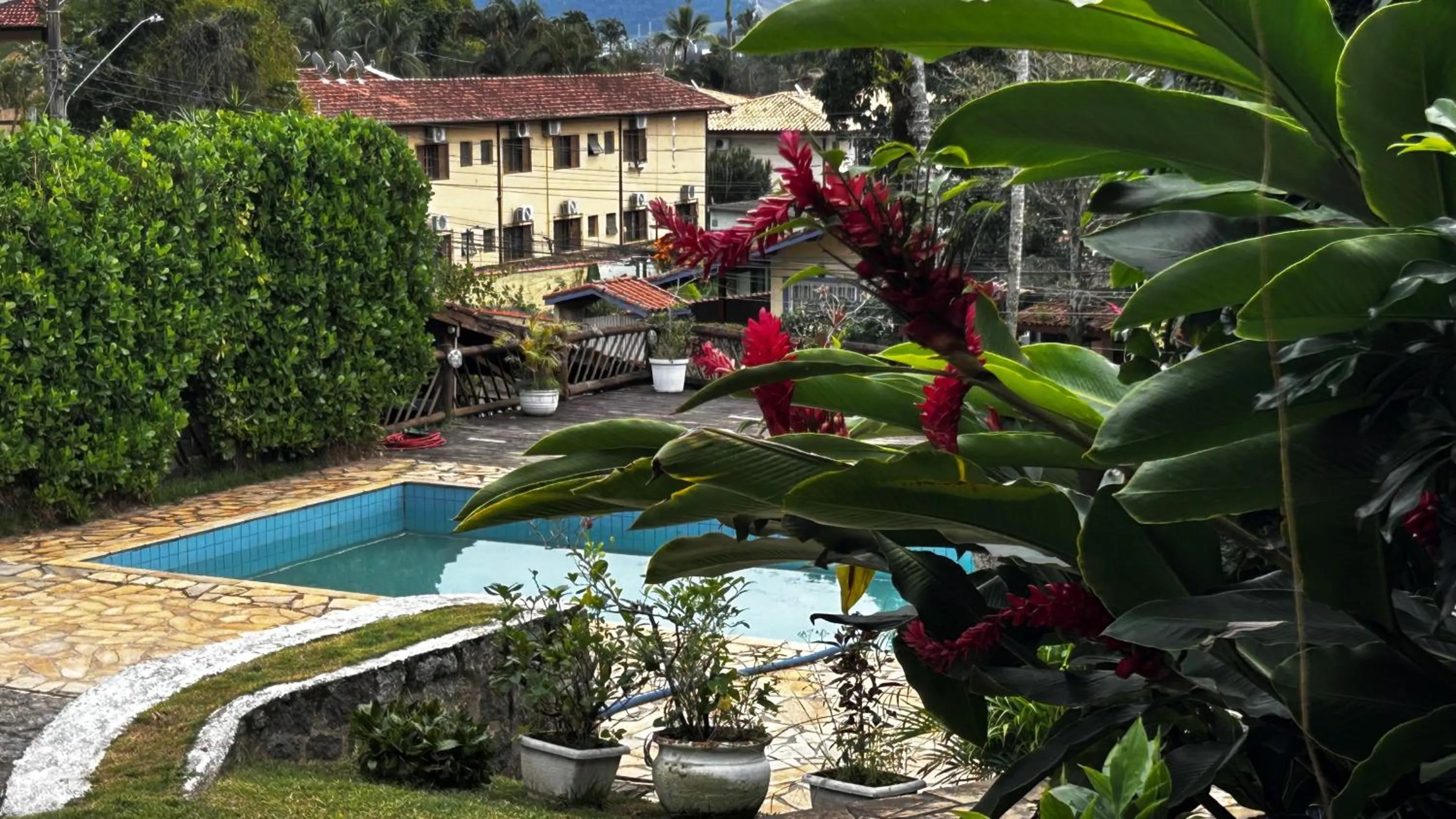 Swimming pool in Pousada Aporan Ilhabela