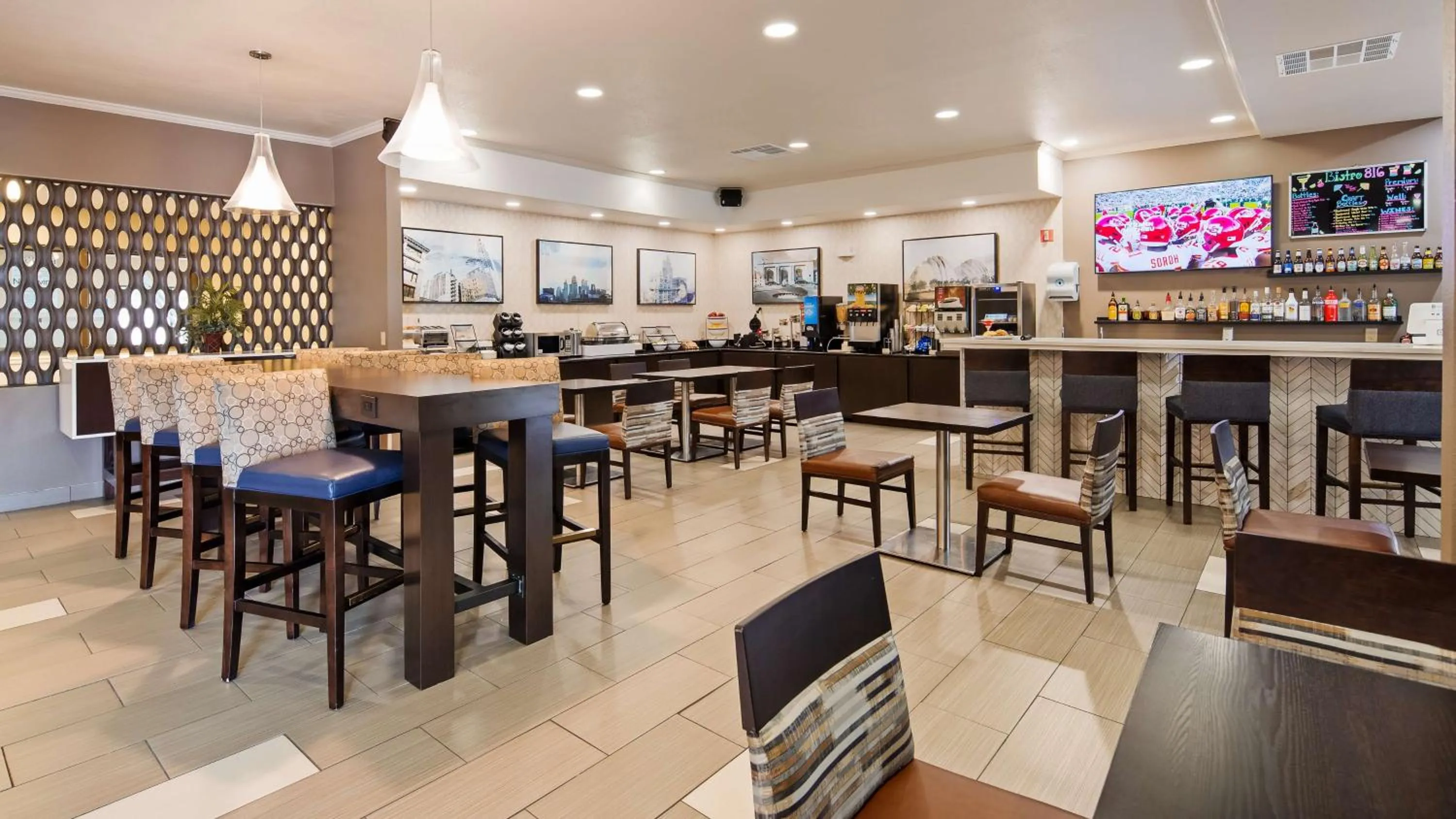 Restaurant/places to eat in Best Western Plus Kansas City Airport - KCI East