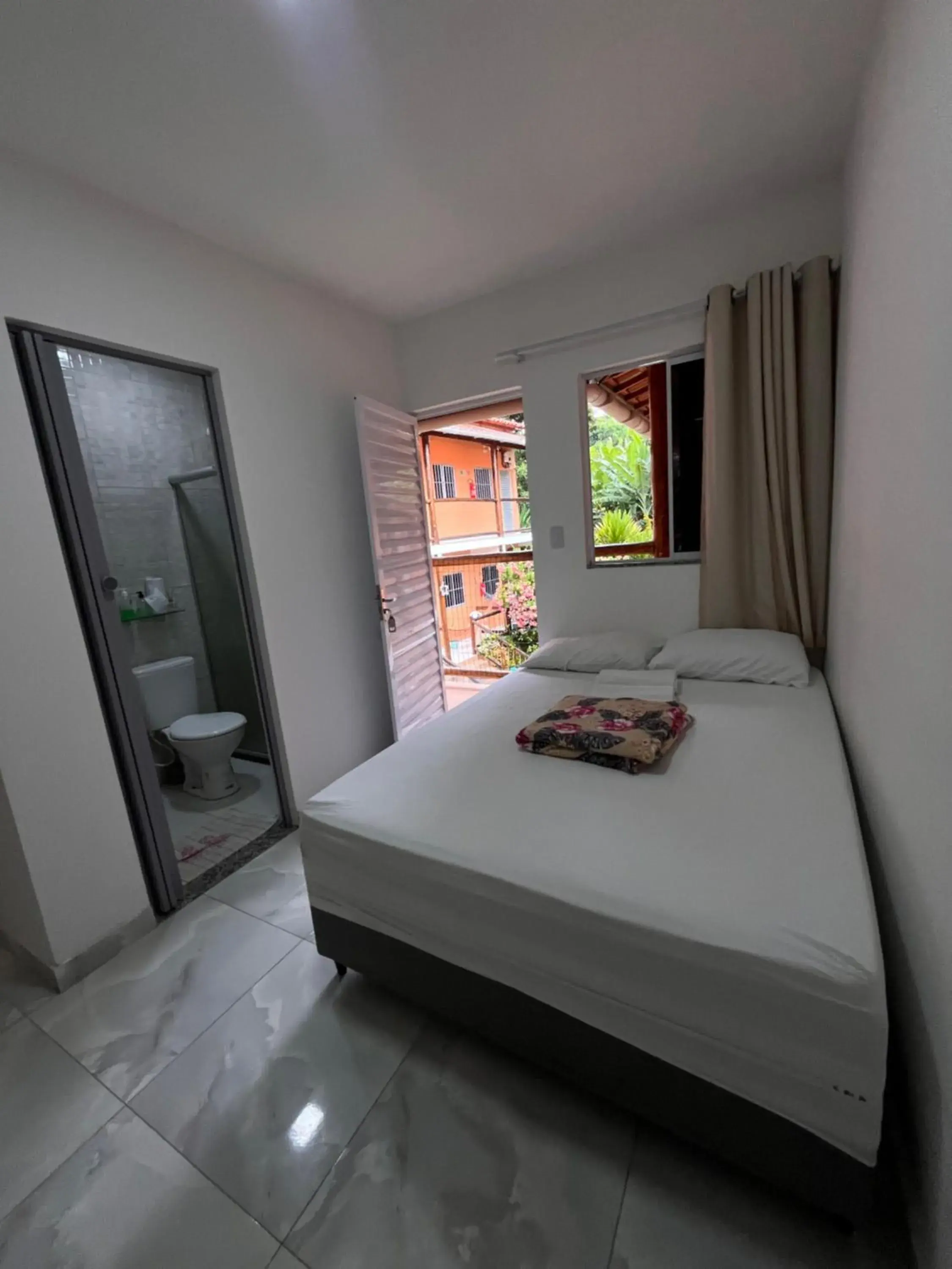 Double Room in Village enseada do castelo-com carregador de carros eletricos Double Room in Village enseada do castelo-com carregador de carros eletricos