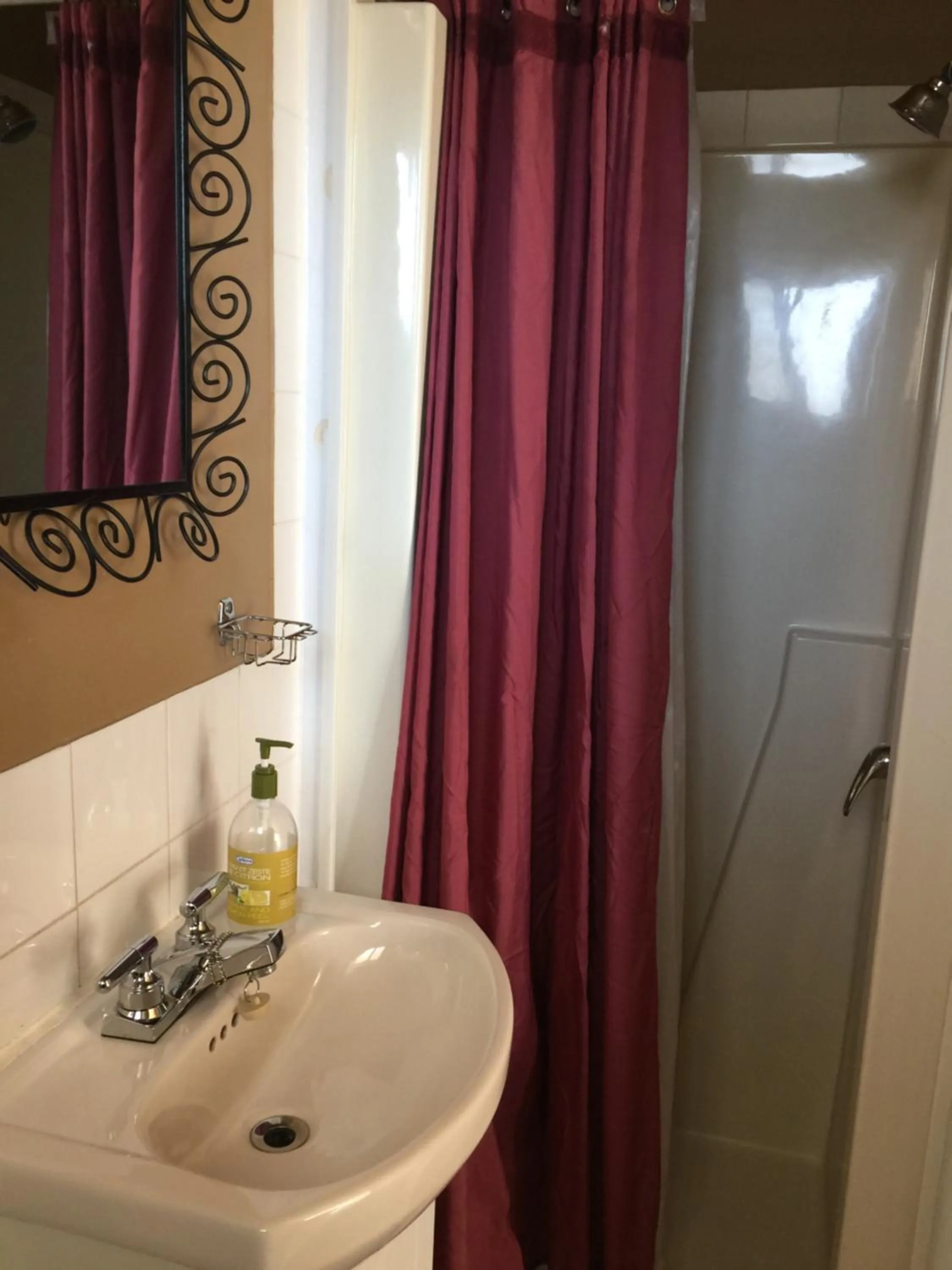 Bathroom in Motel Montgolfière JP