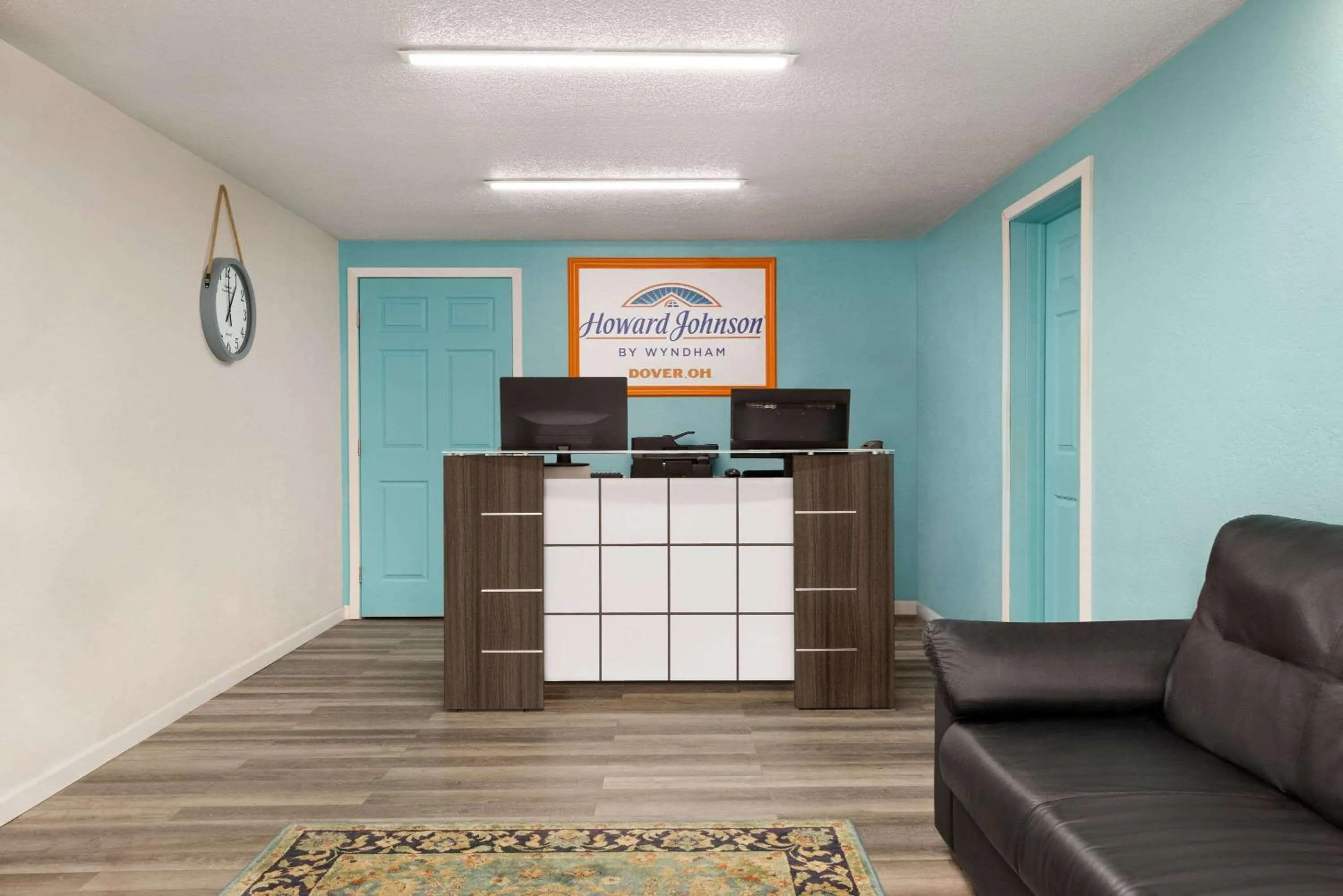 Lobby or reception in Dover Inn and Suites