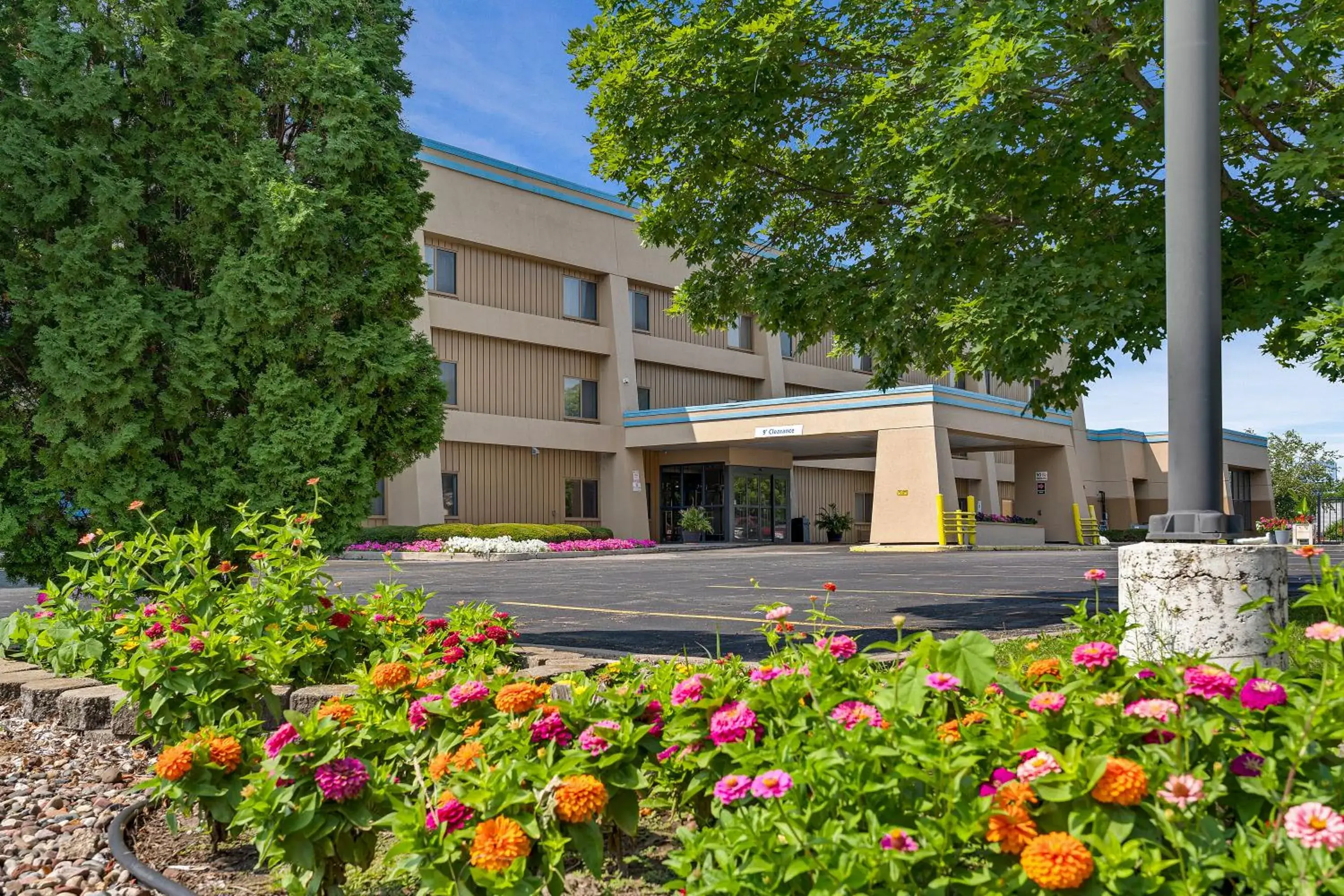 Property building in Baymont by Wyndham La Crosse/Onalaska Property building in Baymont by Wyndham La Crosse/Onalaska