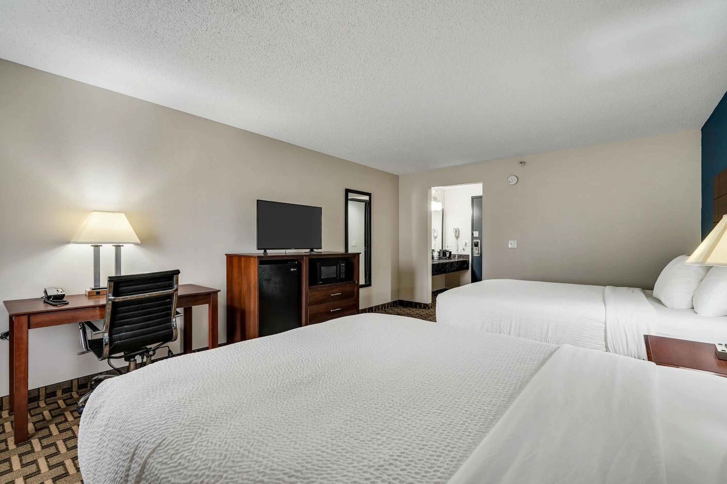 Bed in Baymont by Wyndham La Crosse/Onalaska