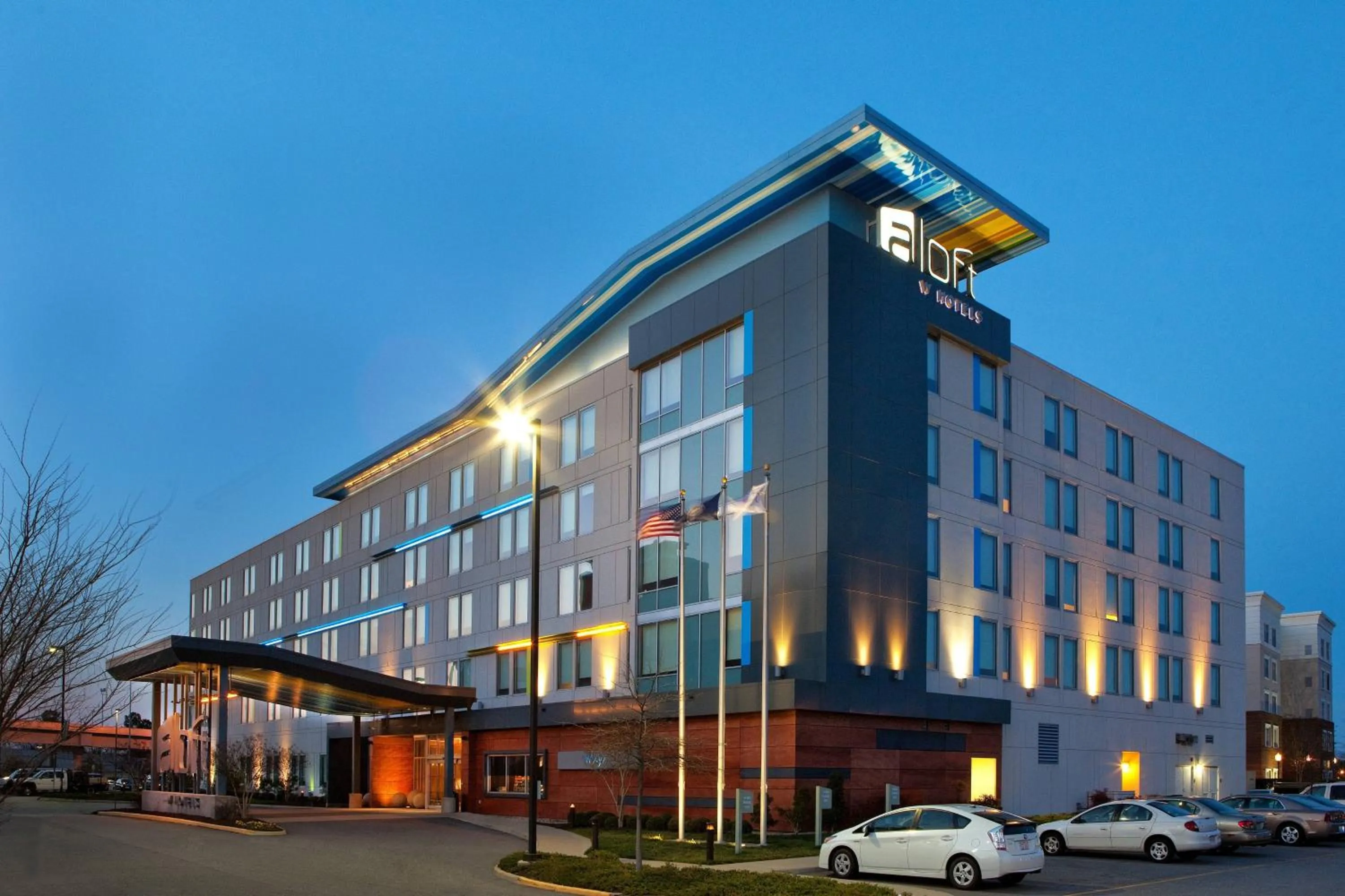 Property building in Aloft Chesapeake