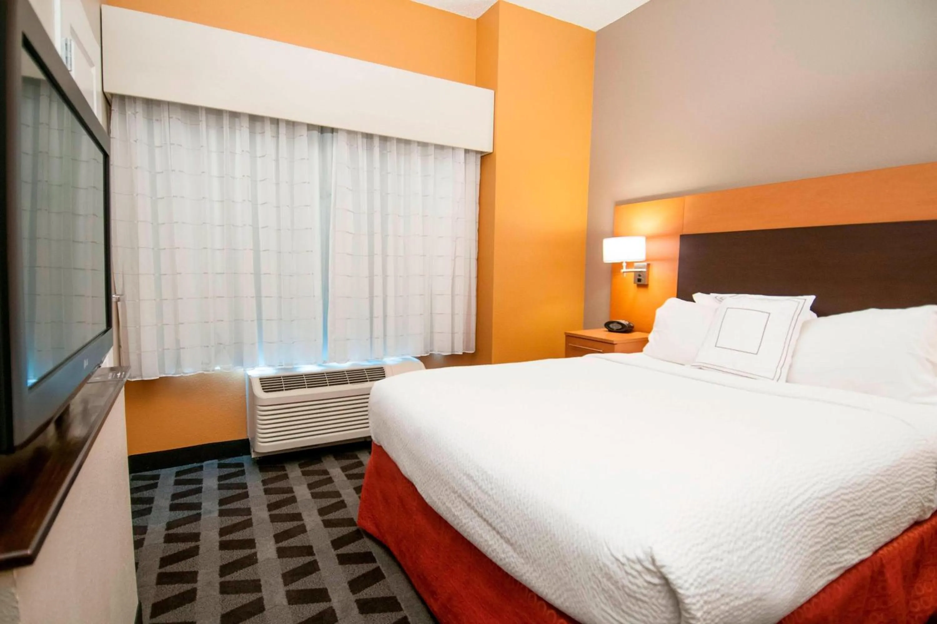 Bedroom, Bed in TownePlace Suites by Marriott Baton Rouge Gonzales