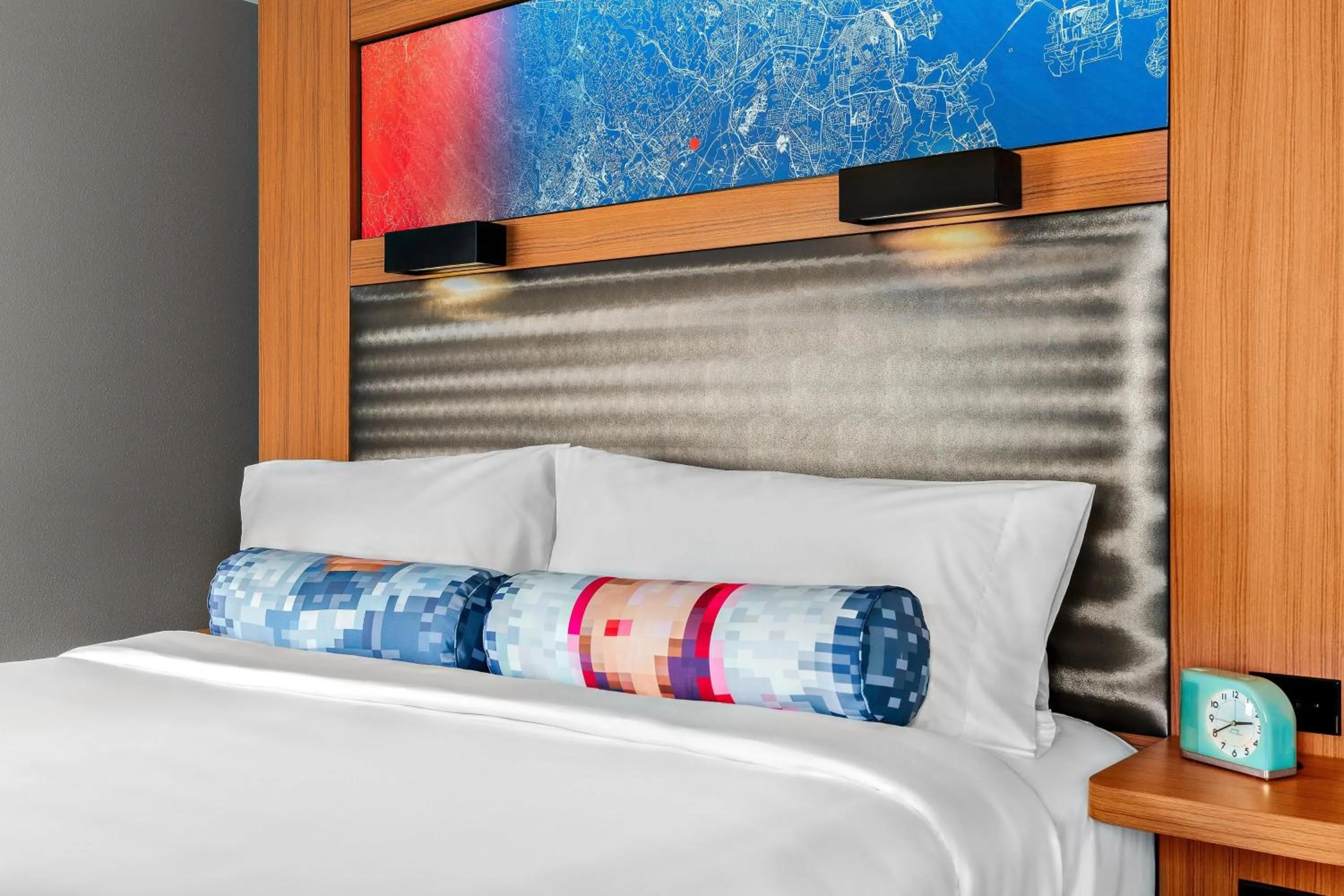 Photo of the whole room, Bed in Aloft Arundel Mills BWI Airport