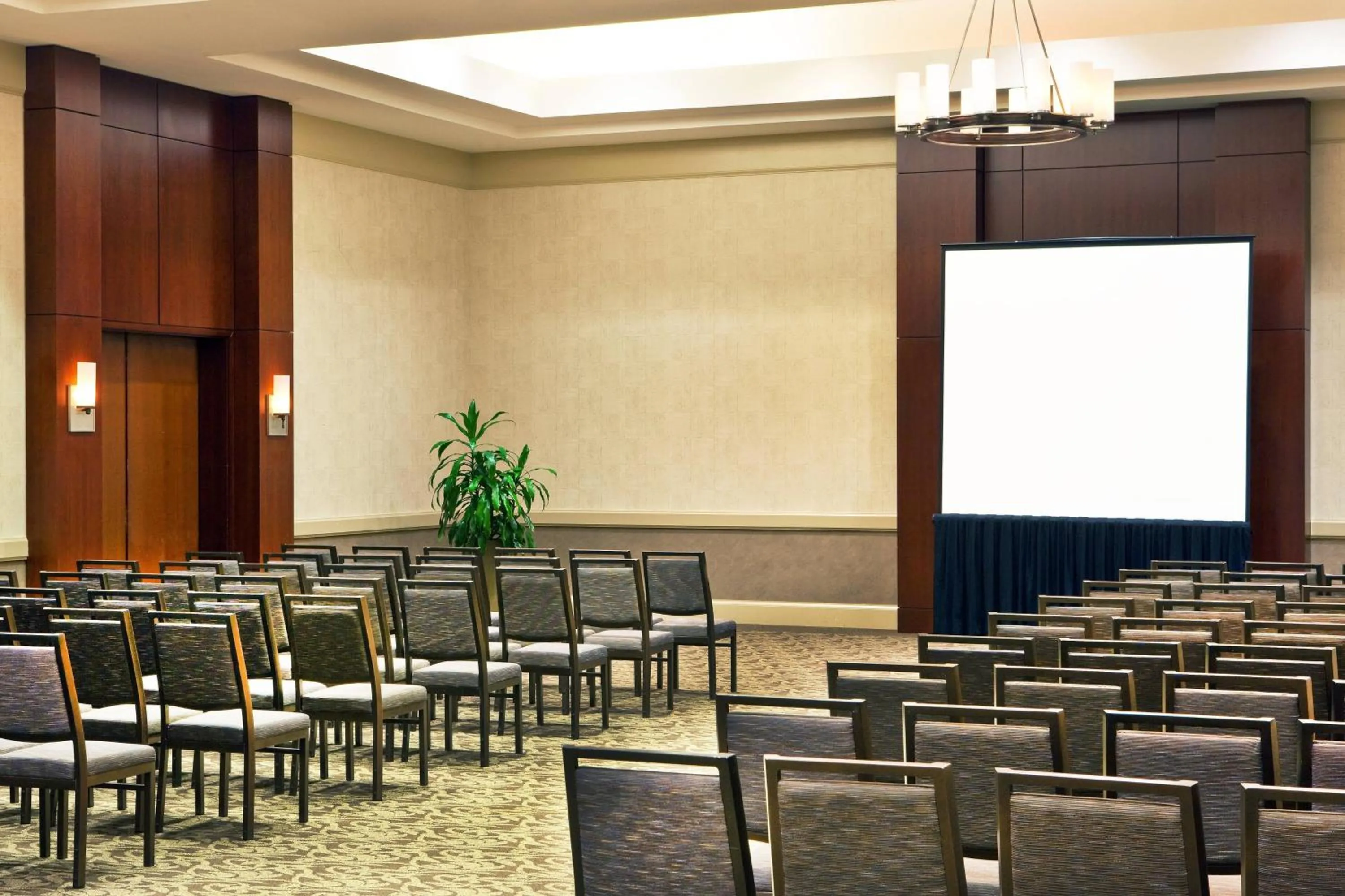 Meeting/conference room in The Westin Baltimore Washington Airport - BWI