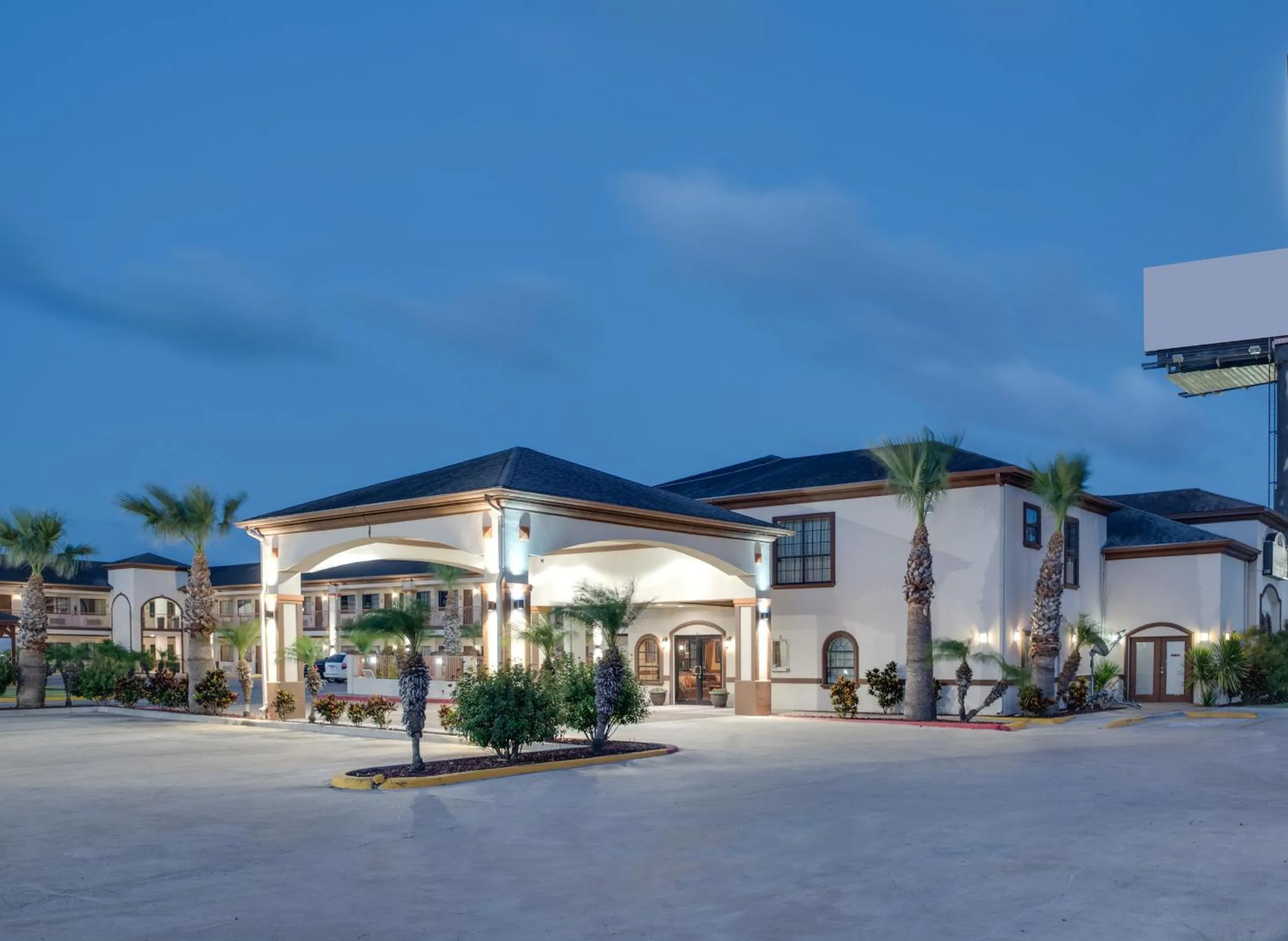 Property building in Lone Star Inn - San Benito Harlingen