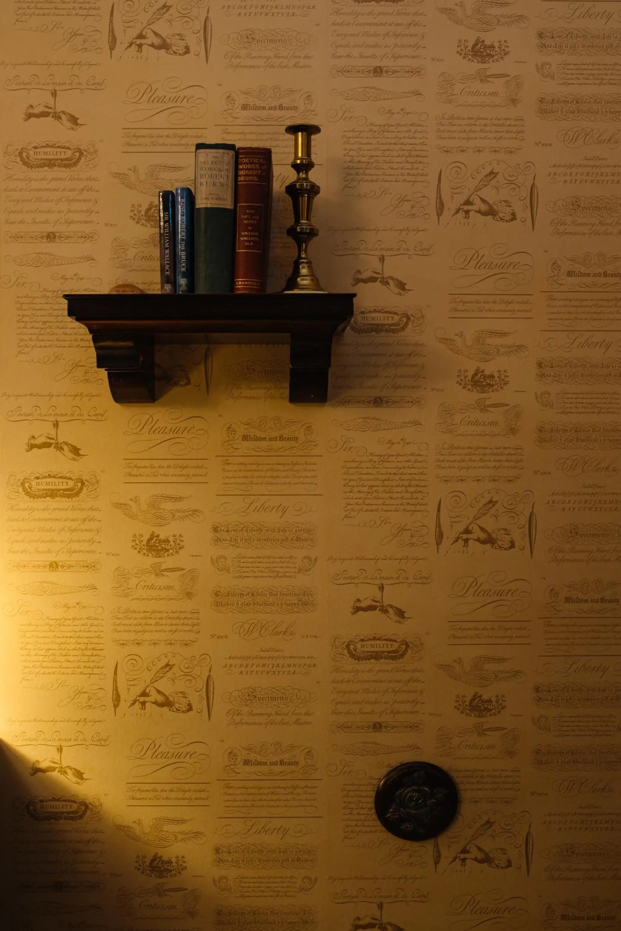 Photo of the whole room in The Whispering Pine Lodge