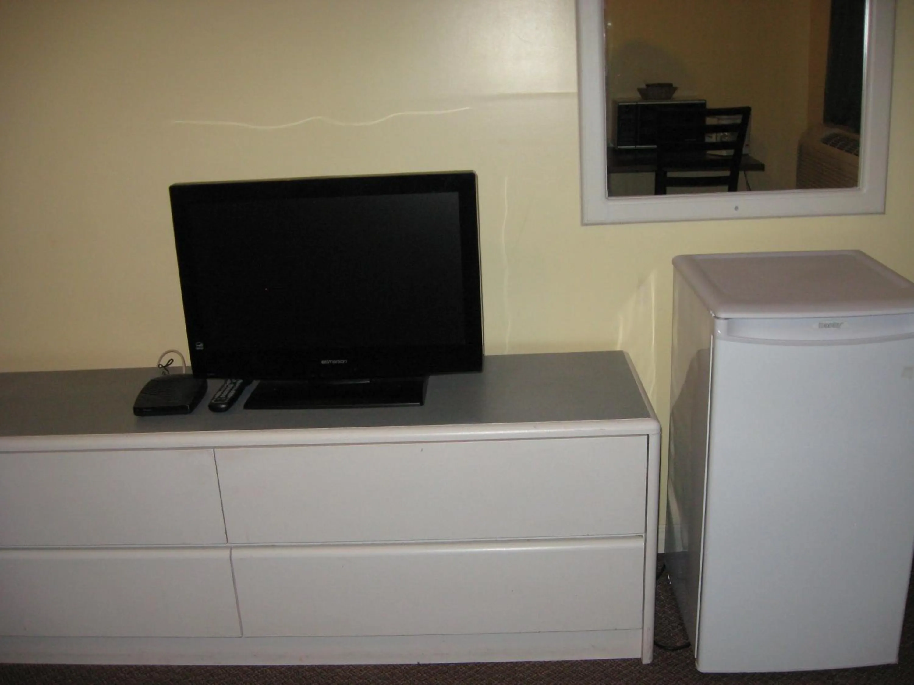 TV and multimedia in Pals Motel and RV Park