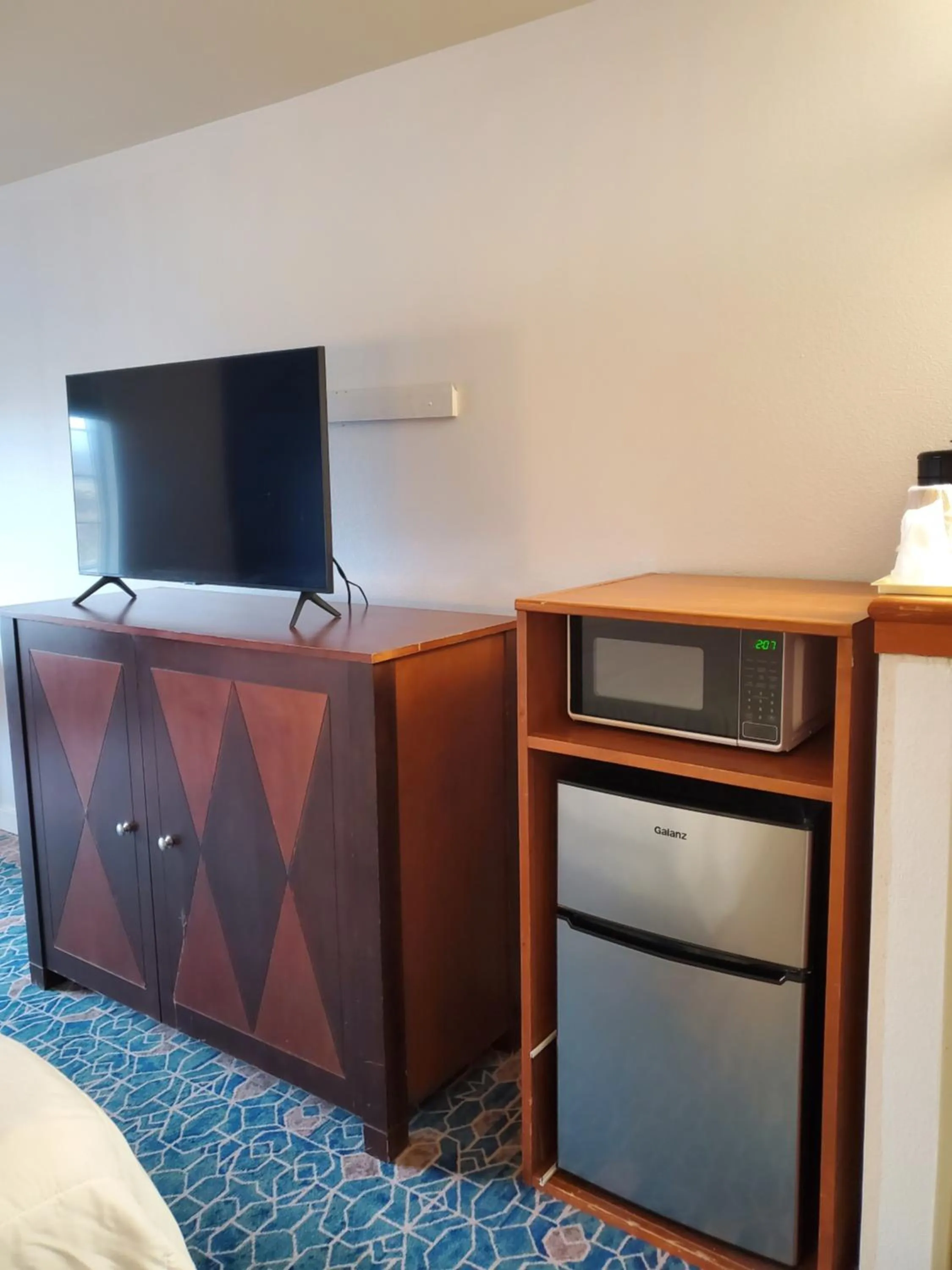 TV and multimedia, Bed in Omak Inn