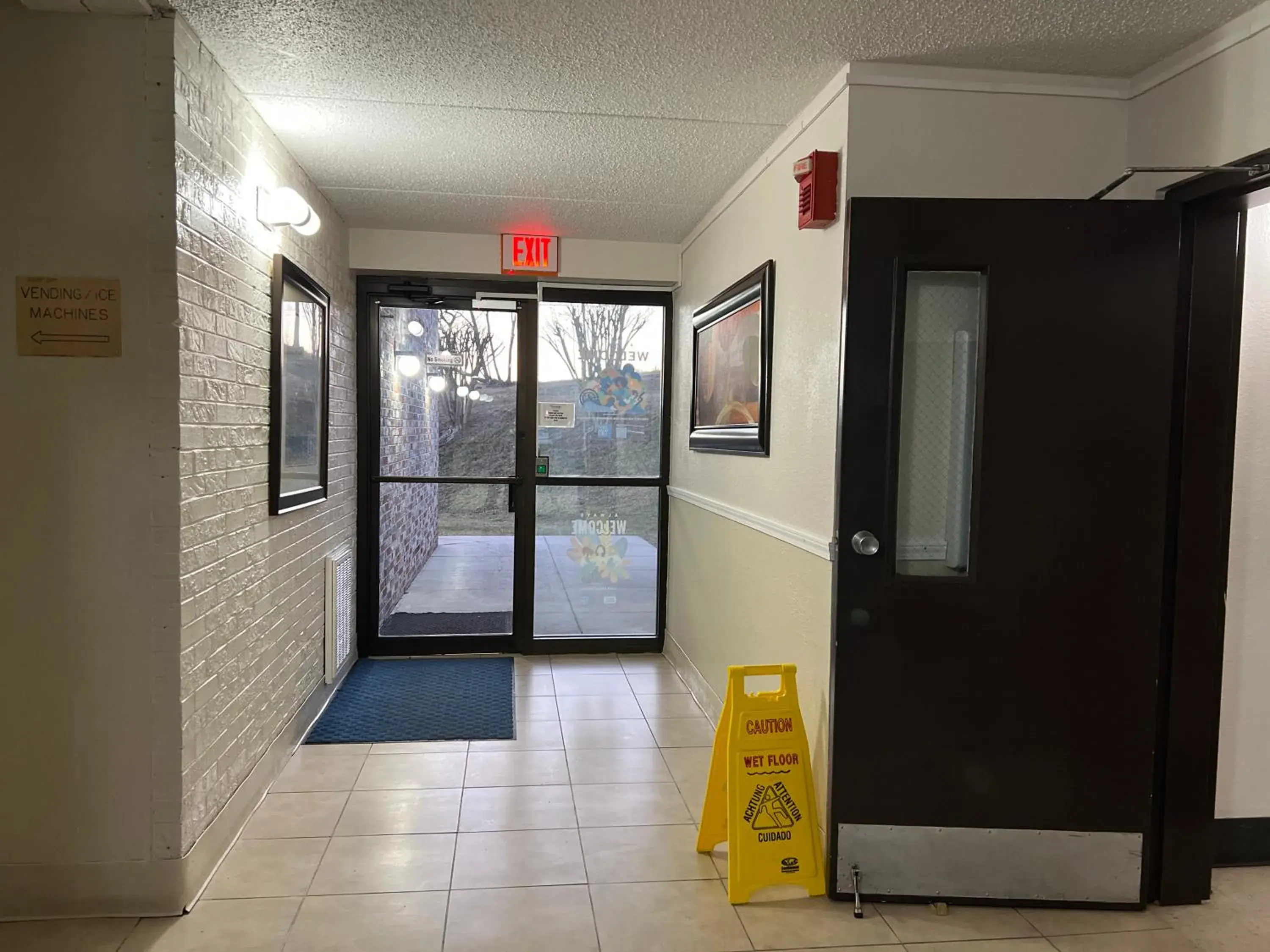 Property building in Travelodge by Wyndham Wytheville Property building in Travelodge by Wyndham Wytheville