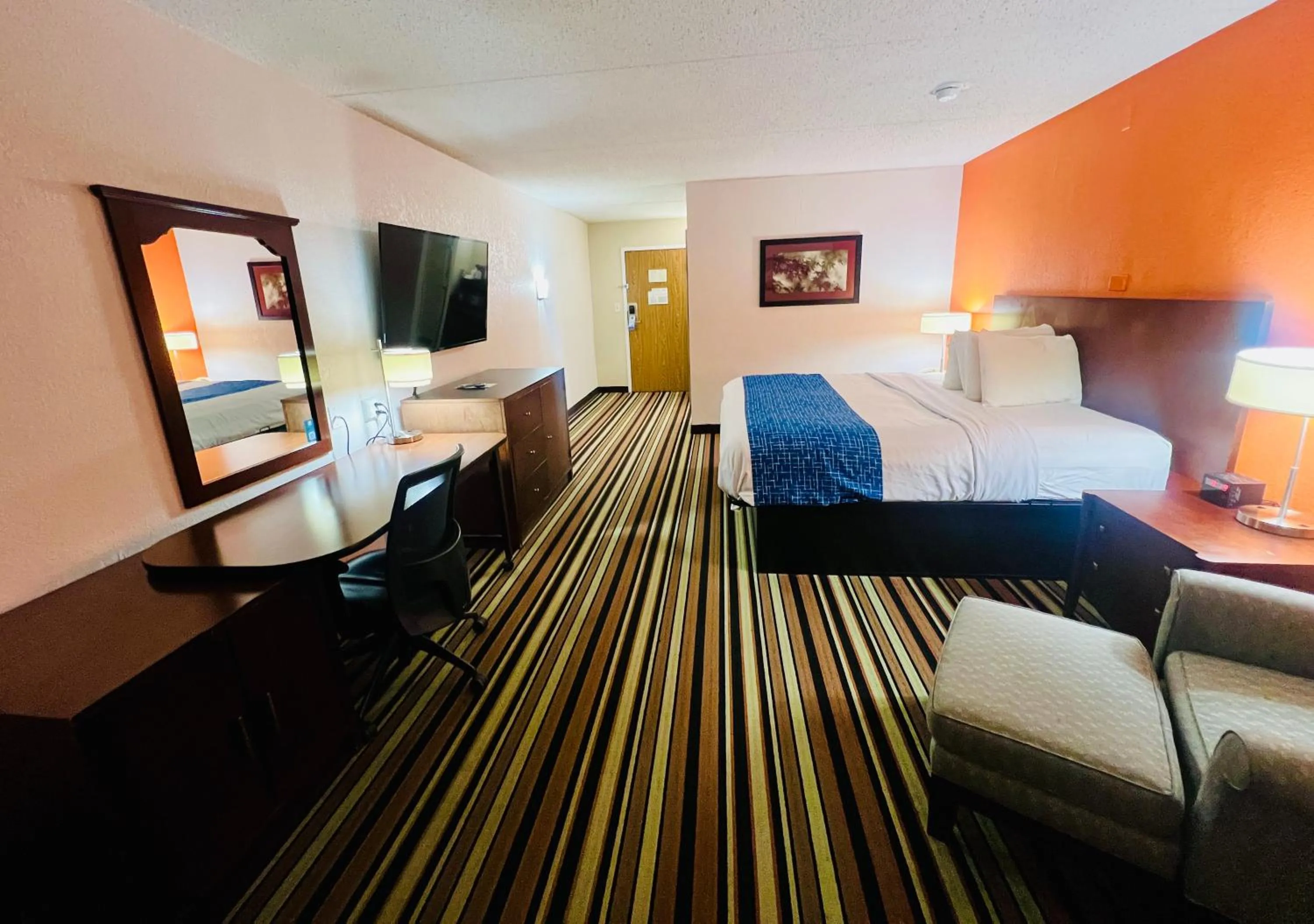 Photo of the whole room, Bed in Travelodge by Wyndham Wytheville