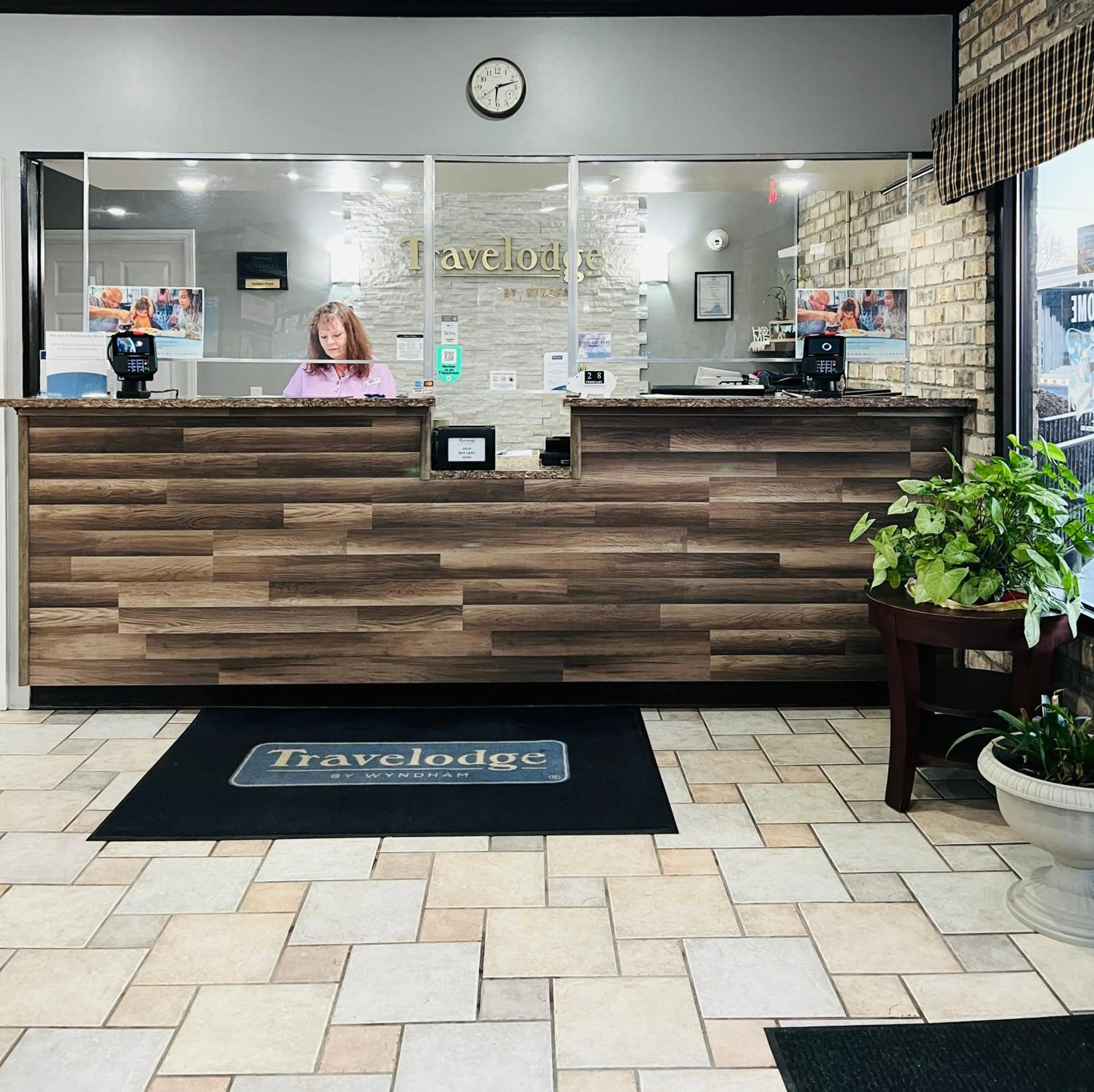 Lobby or reception in Travelodge by Wyndham Wytheville