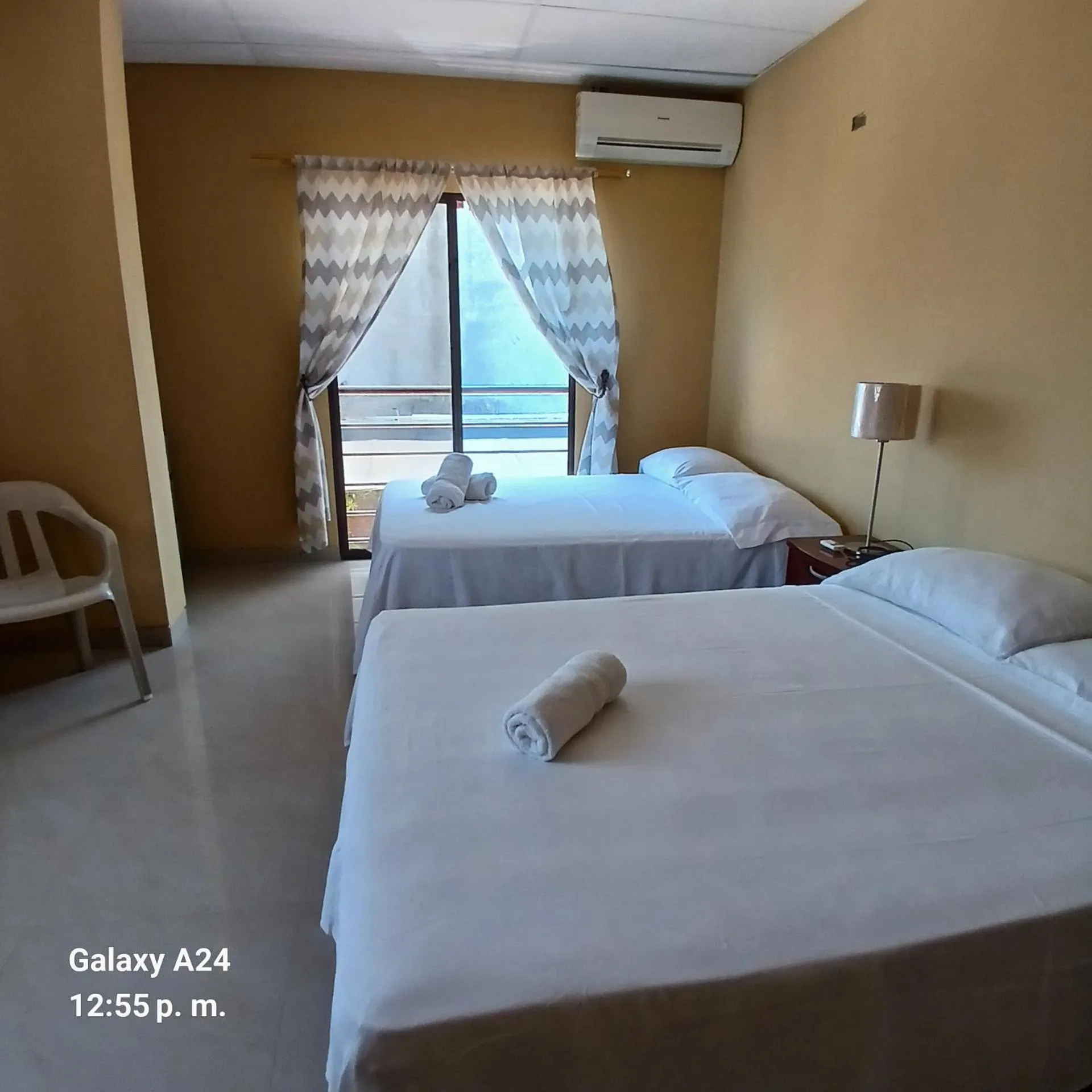 River view, Bed in Suites Sonikikos