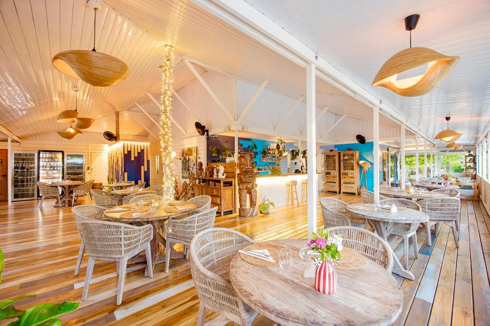 Restaurant/places to eat in Opoa Beach Hotel