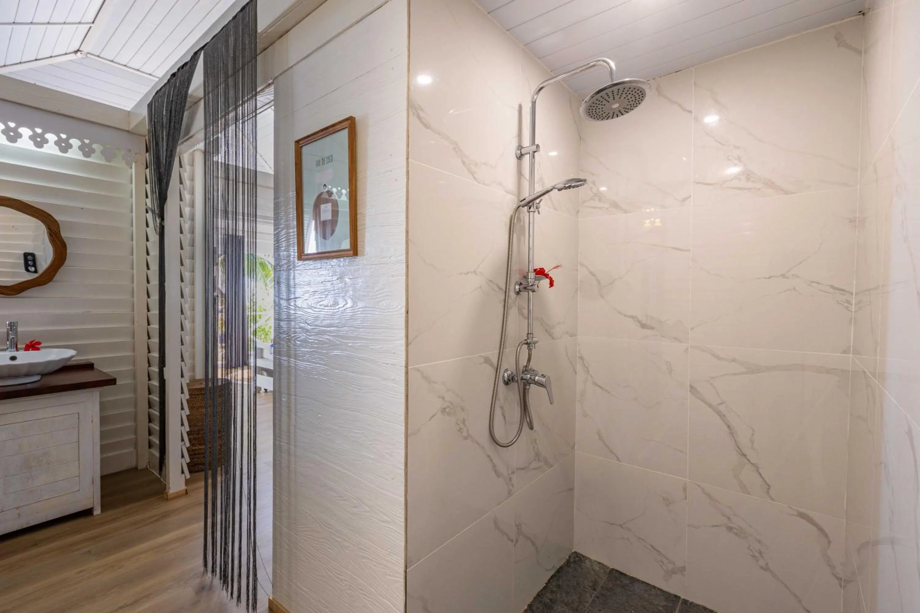 Bathroom in Opoa Beach Hotel