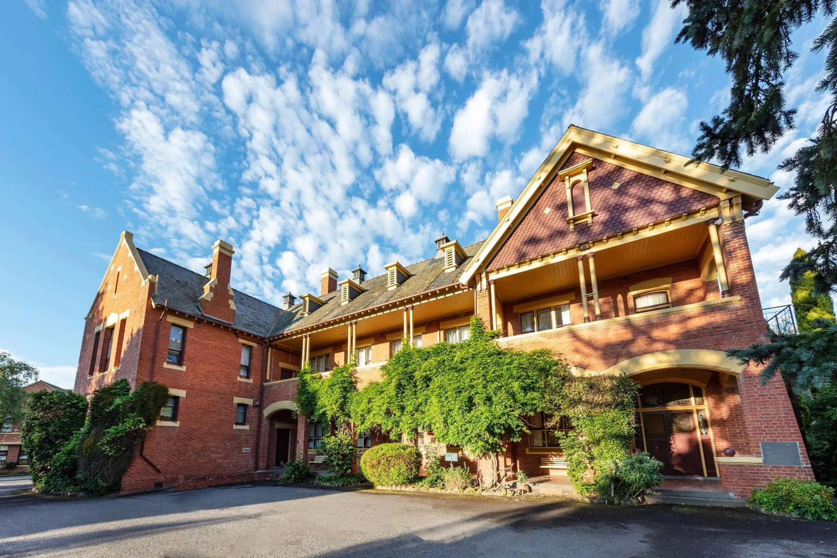 Property building in Club Wyndham Ballarat, Trademark Collection by Wyndham Property building in Club Wyndham Ballarat, Trademark Collection by Wyndham