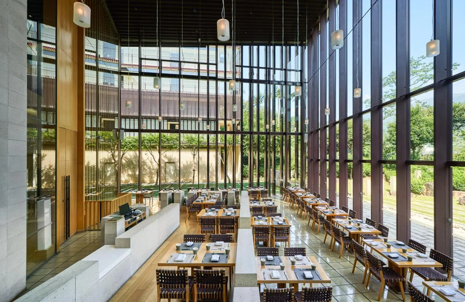 Restaurant/places to eat in Hotel Royal Chiao Hsi