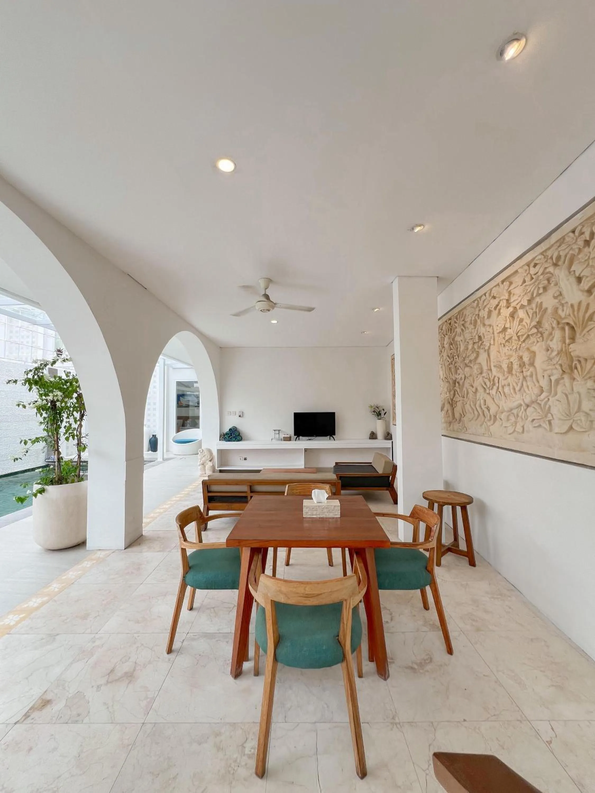 TV and multimedia in Apple Villas & Apartments