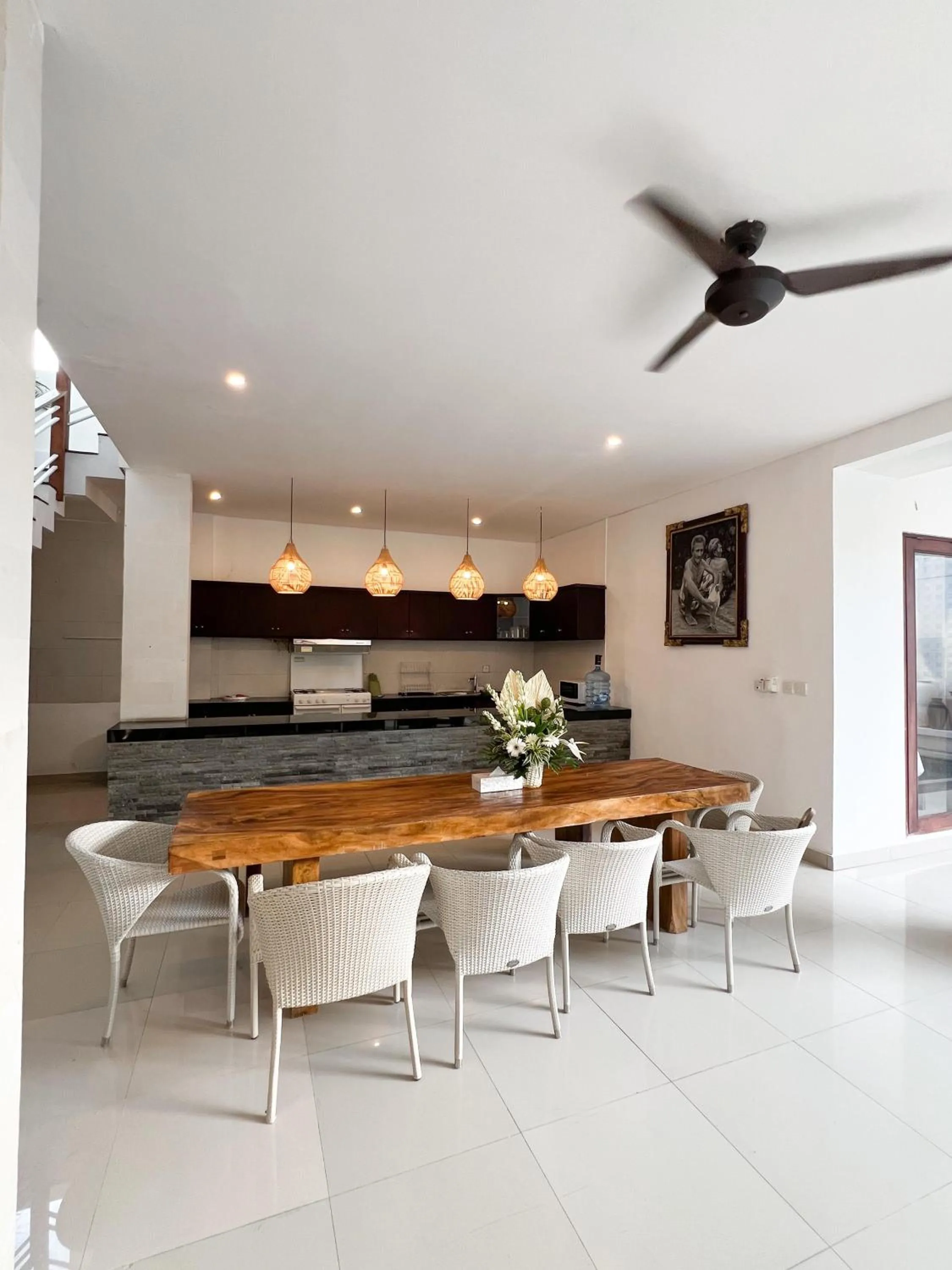 Dining area in Apple Villas & Apartments