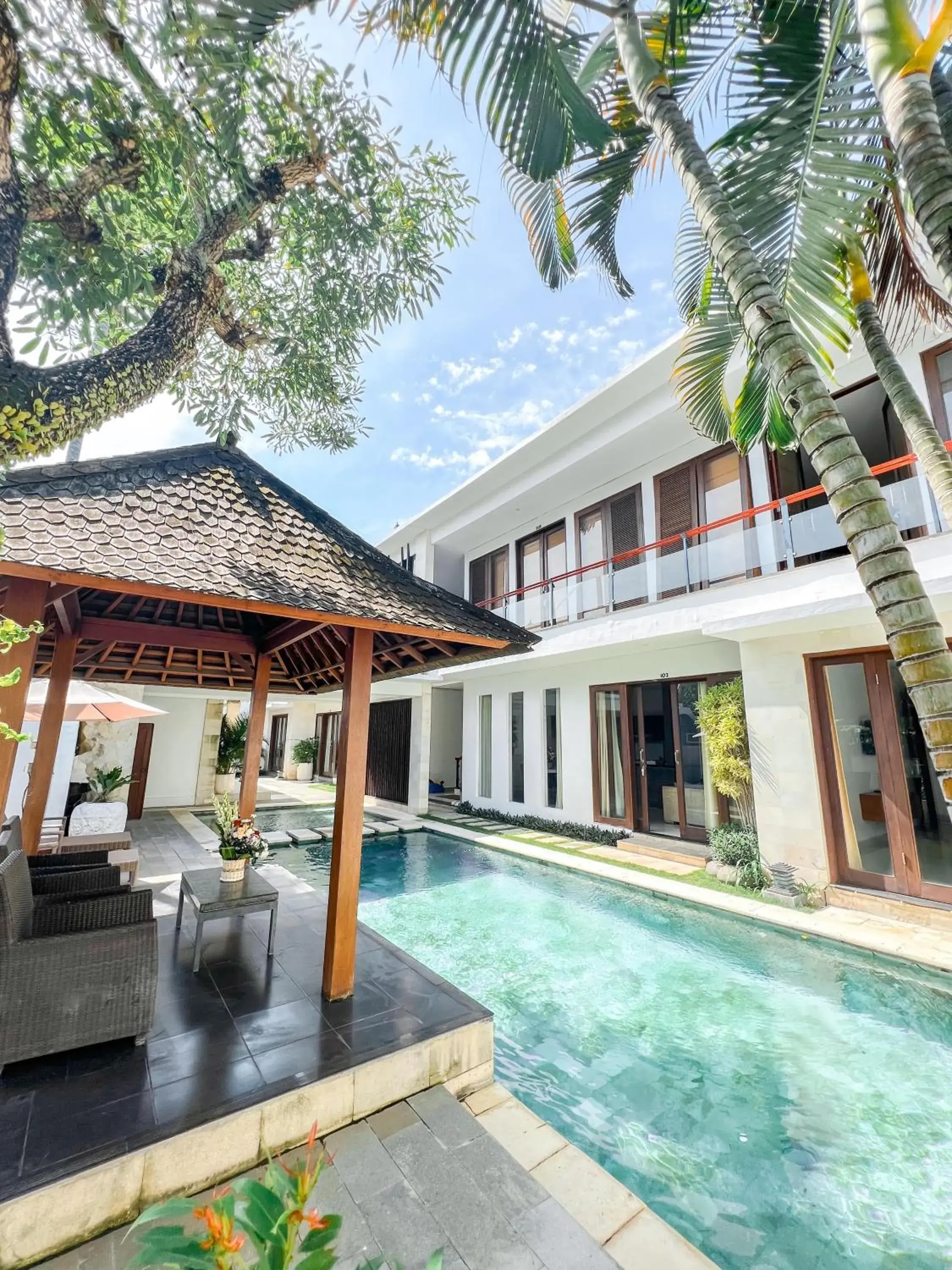 Pool view in Apple Villas & Apartments Pool view in Apple Villas & Apartments